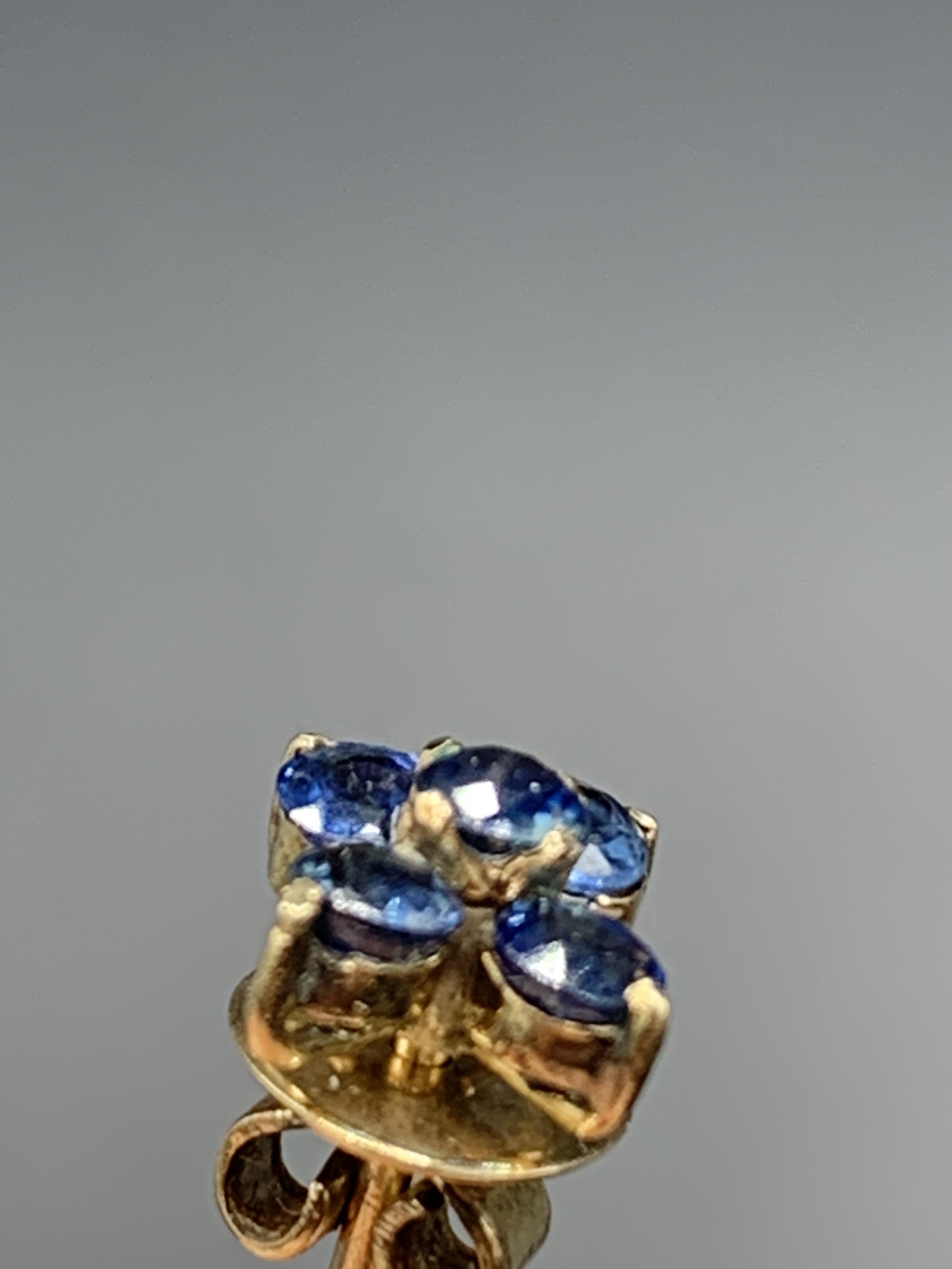 18ct gold and sapphire stud earrings - Image 3 of 3