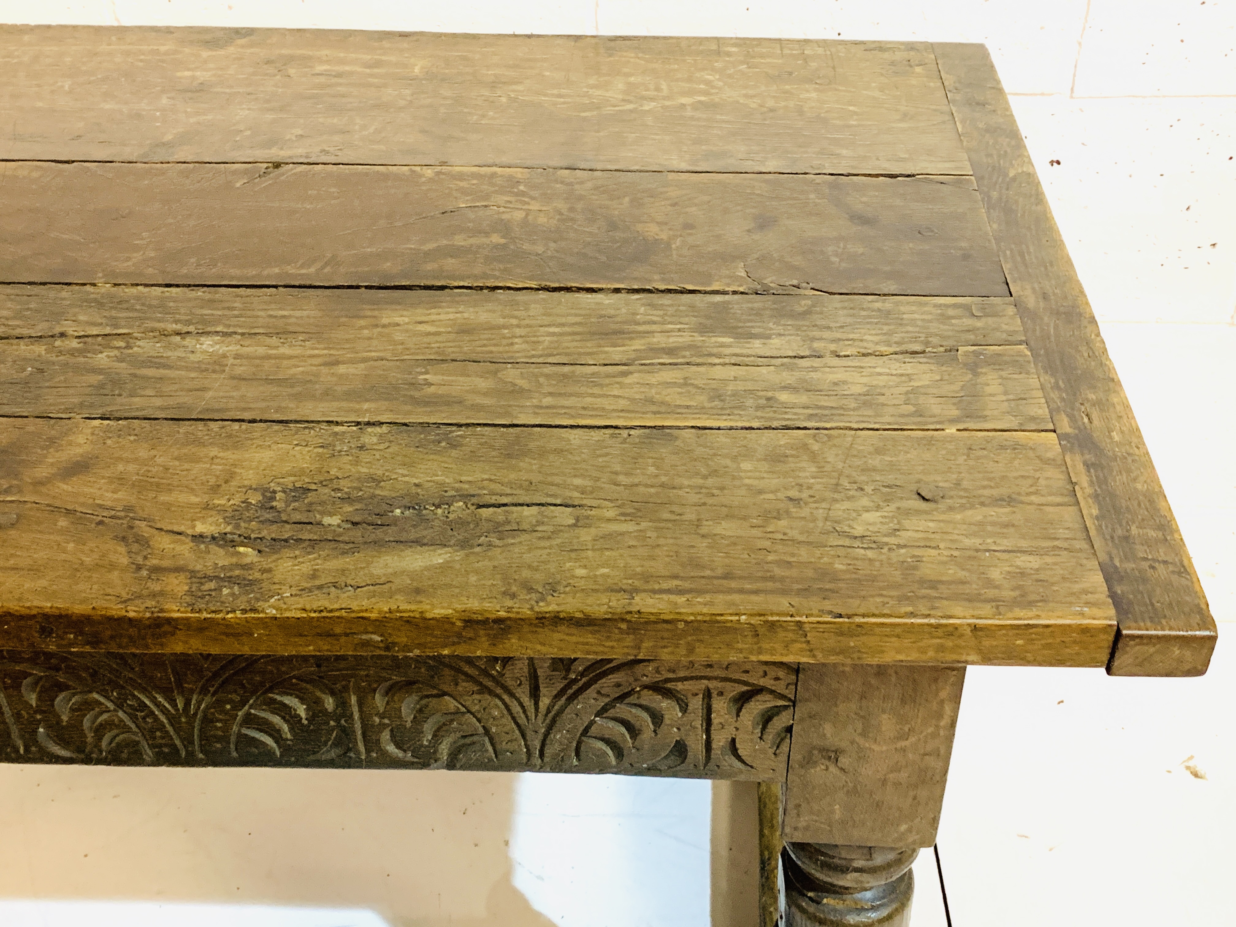 17th century oak refectory table - Image 6 of 8