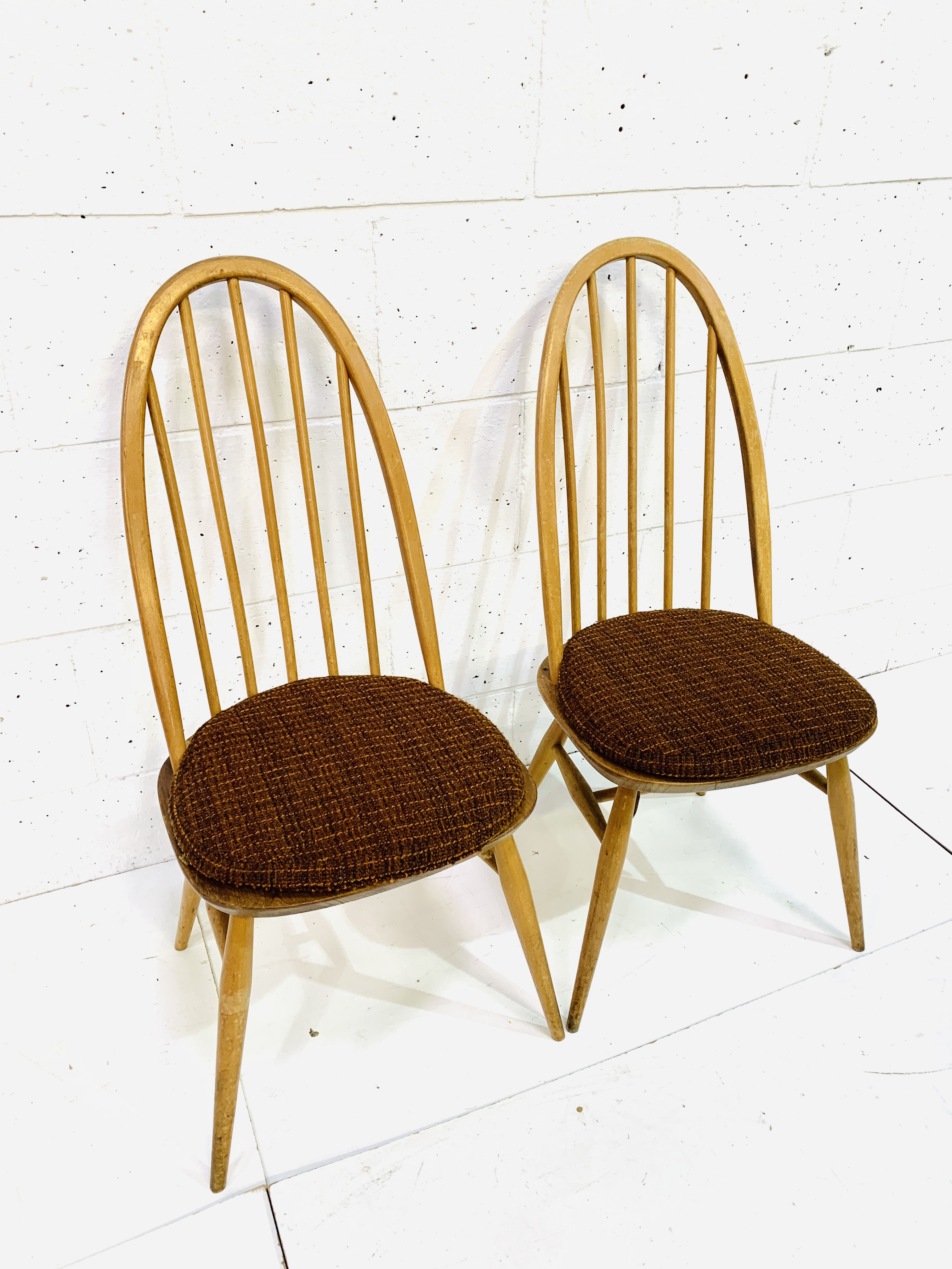 Pair of Ercol rail back chairs - Image 5 of 6
