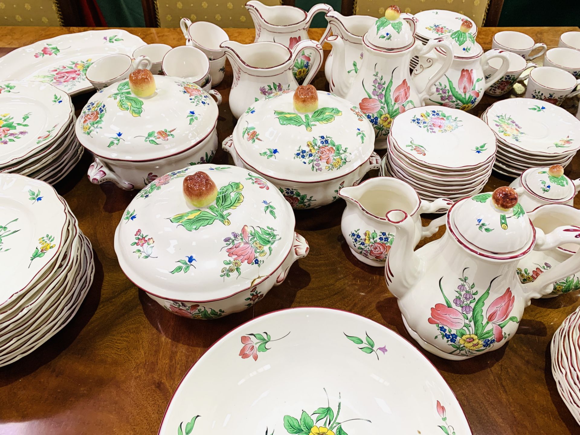 A large quantity of Luneville tableware - Image 2 of 7