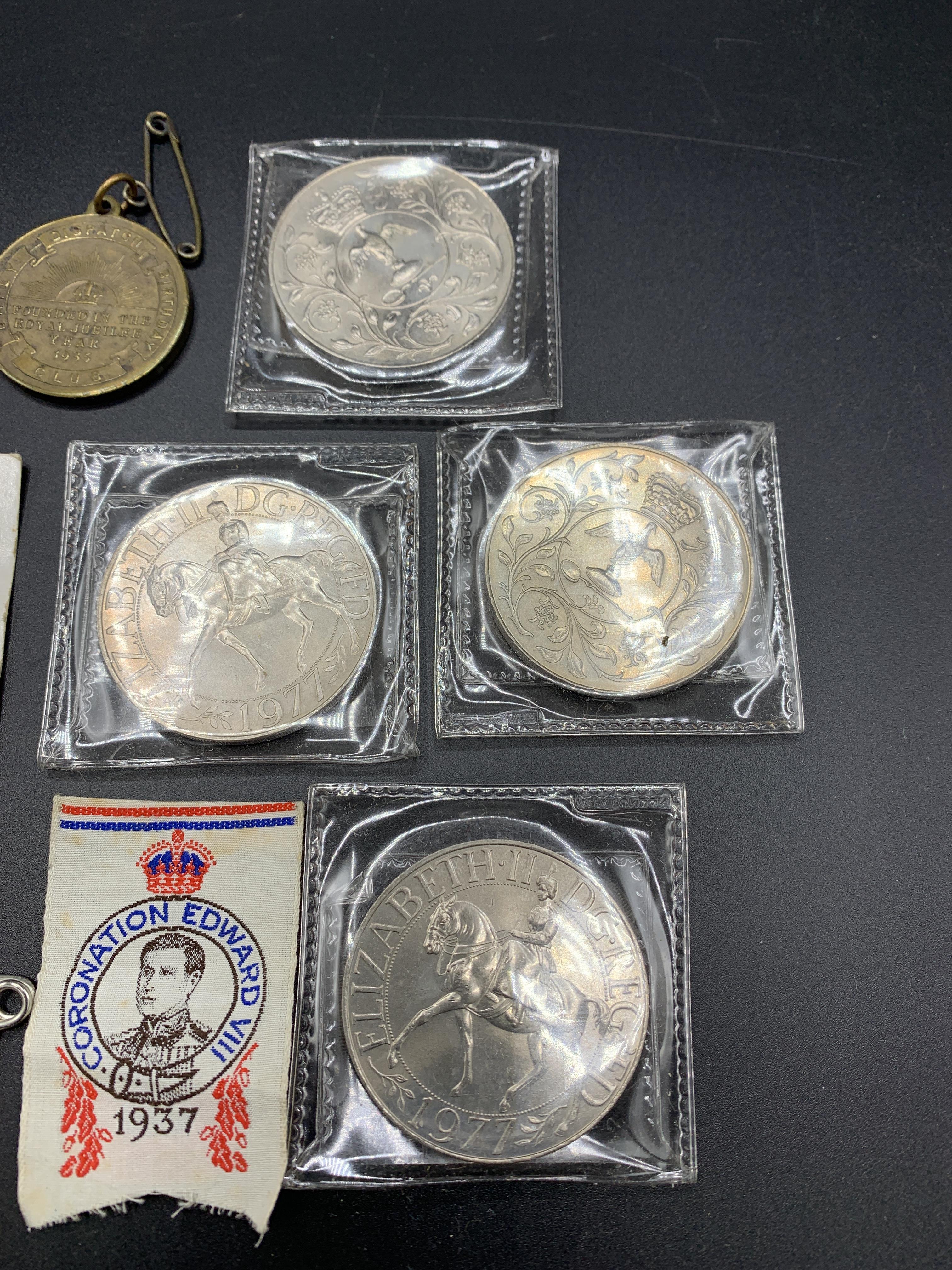 A collection of coronation and commemorative medals - Image 3 of 4