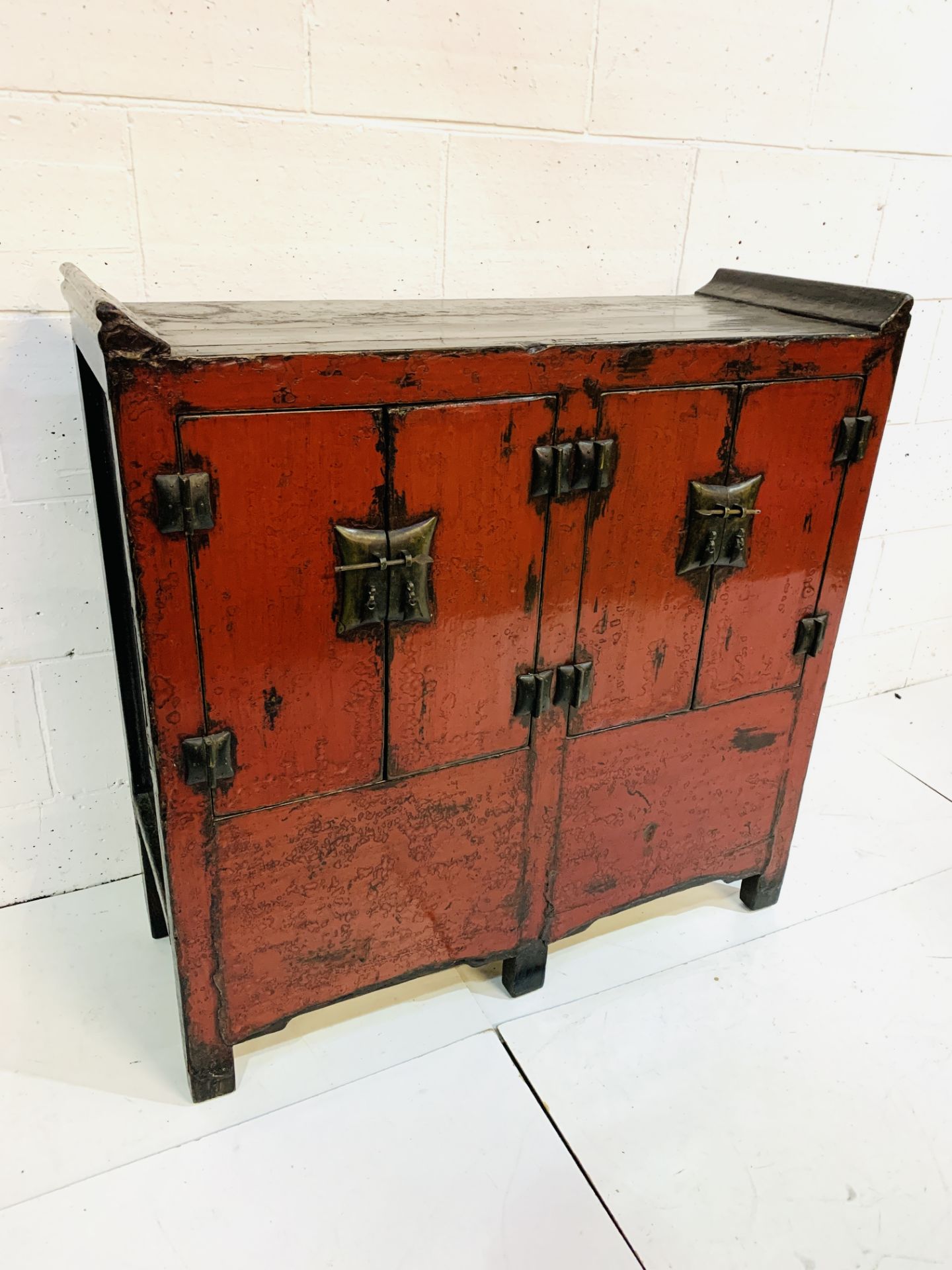 19th century Chinese elmwood storage chest in original red lacquer, from Shanxi Province, China, - Image 4 of 8