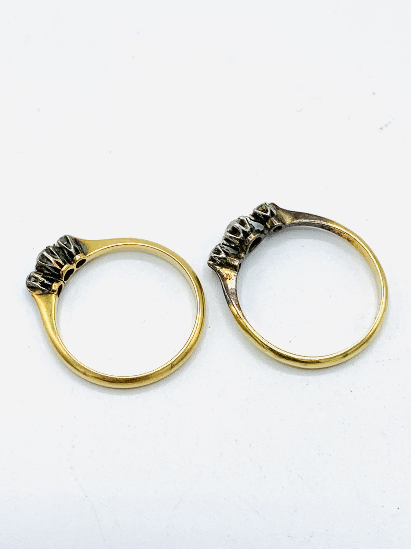 Two 18ct gold and 3 diamond rings - Image 3 of 4