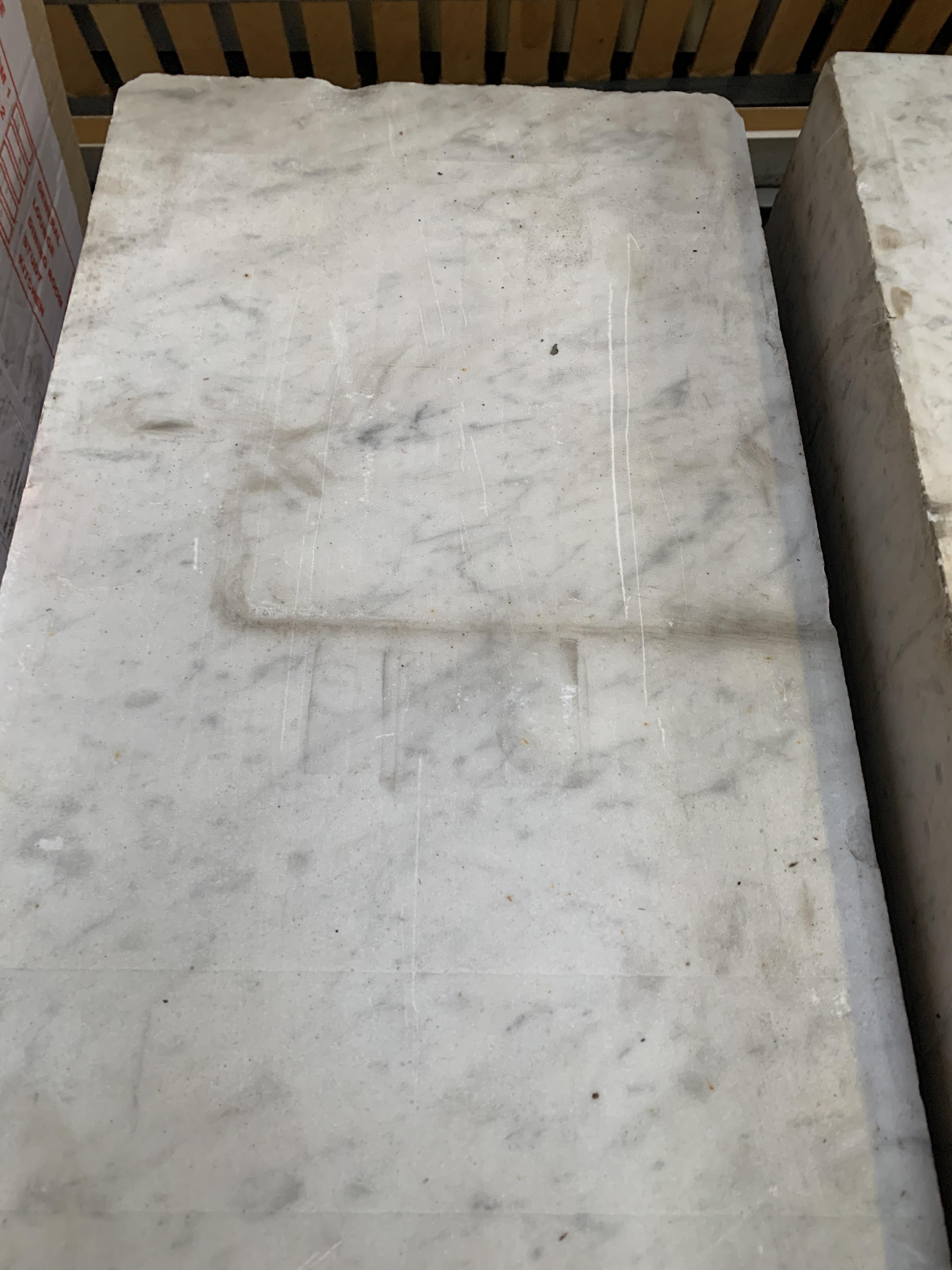 A rectangular block of calacatta marble - Image 4 of 5