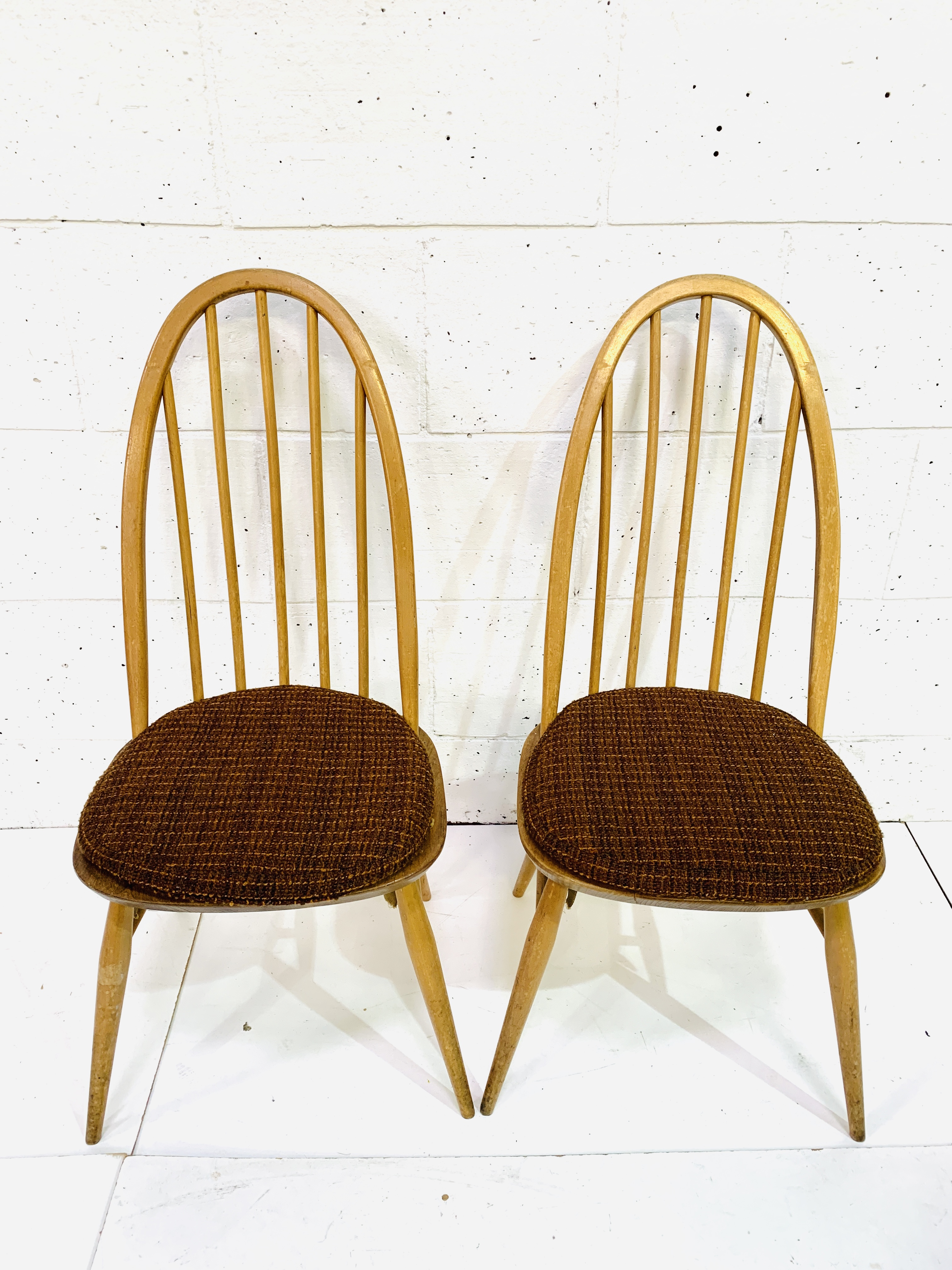 Pair of Ercol rail back chairs - Image 4 of 6