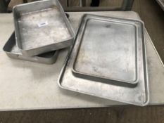 Baking trays x 4