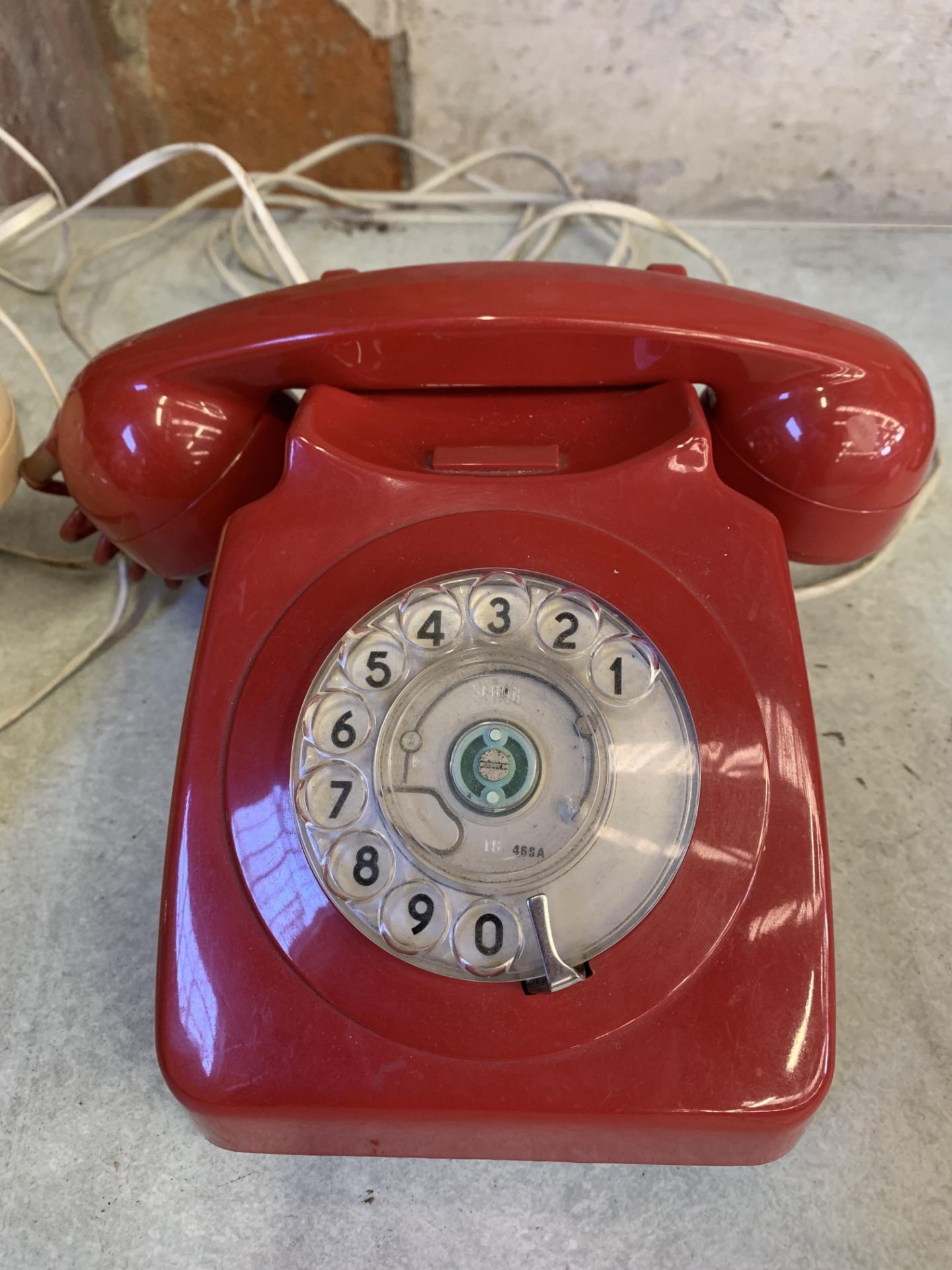 Tele 8746F red plastic telephone and a cream plastic one - Image 3 of 4