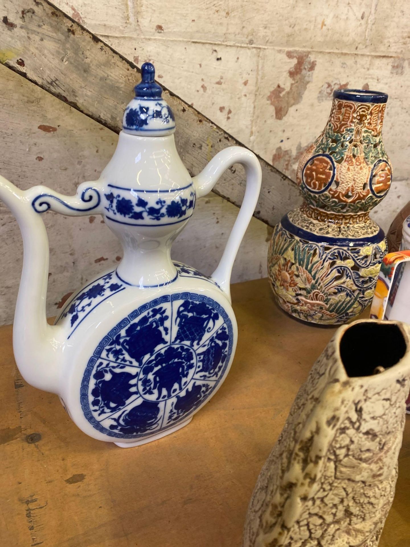 Collection of ceramic vases and coffee pots and other items - Image 4 of 6