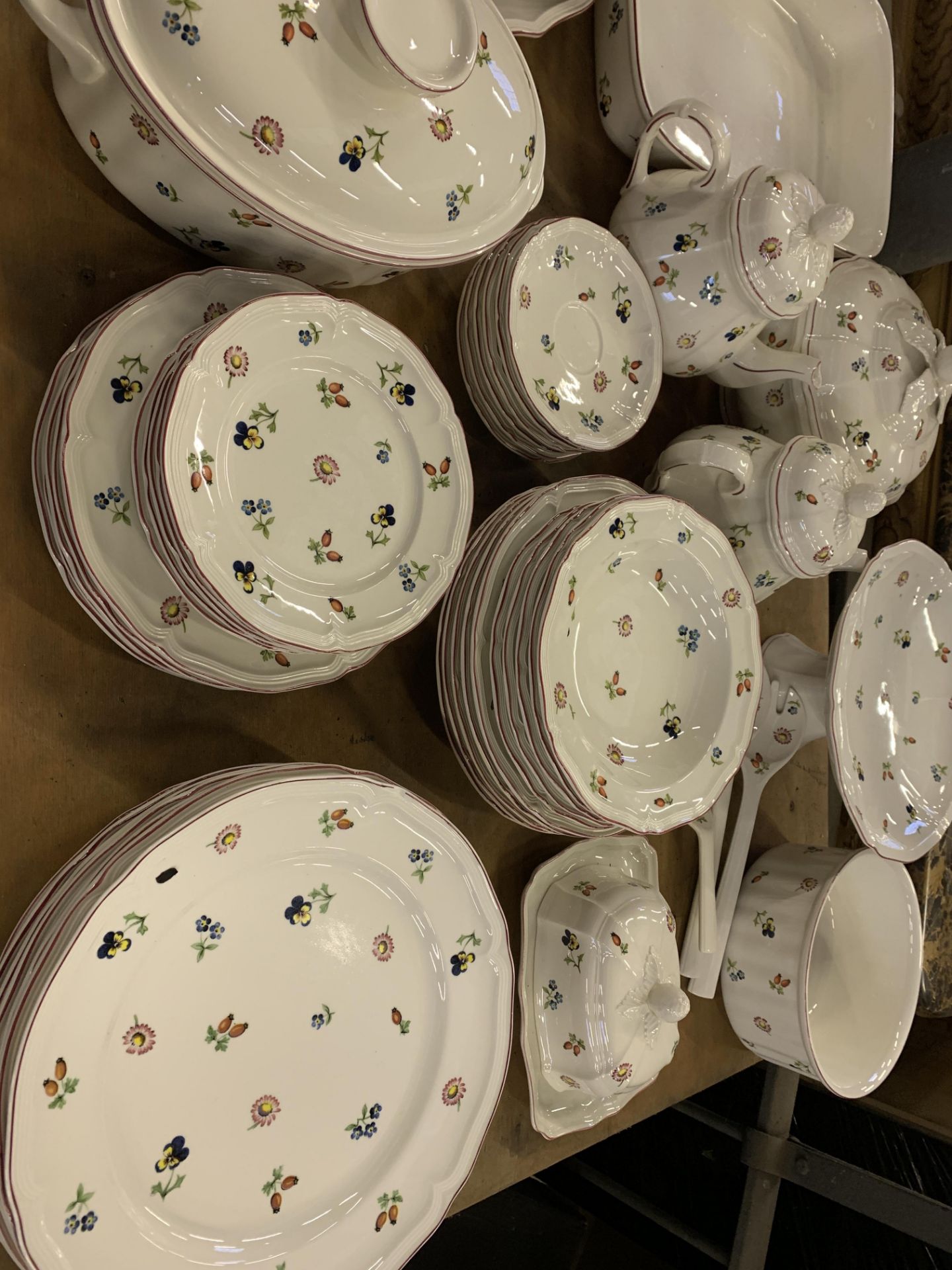 Quantity of Villeroy & Boch "Petite Fleur" tableware - Image 2 of 7