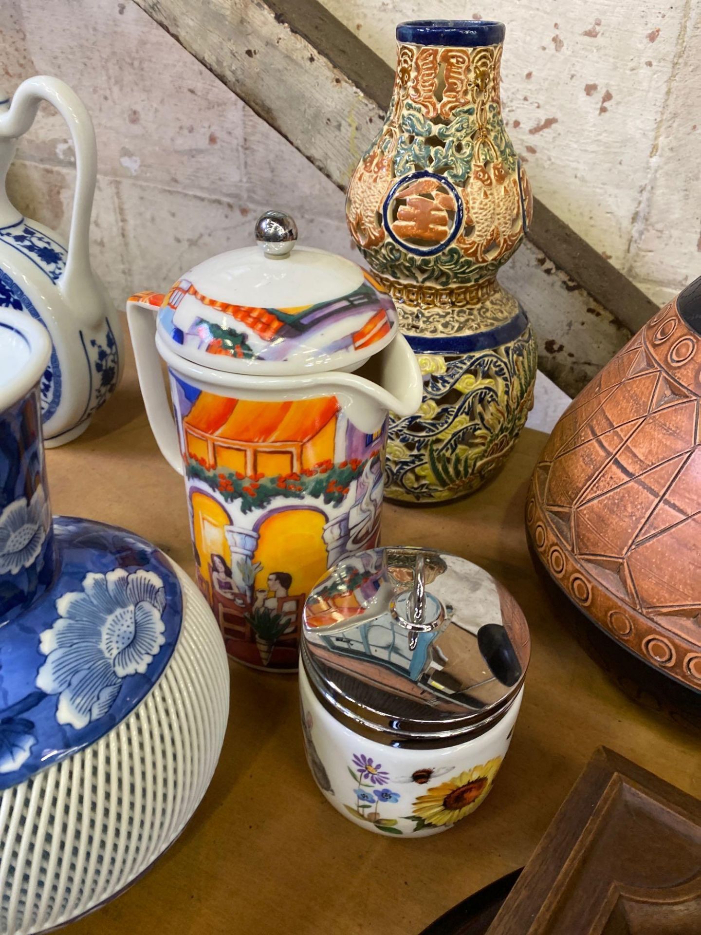 Collection of ceramic vases and coffee pots and other items - Image 3 of 6