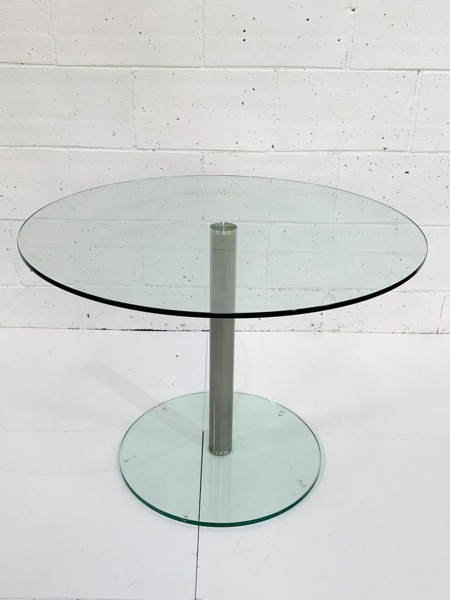 Circular glass top table - Image 3 of 3