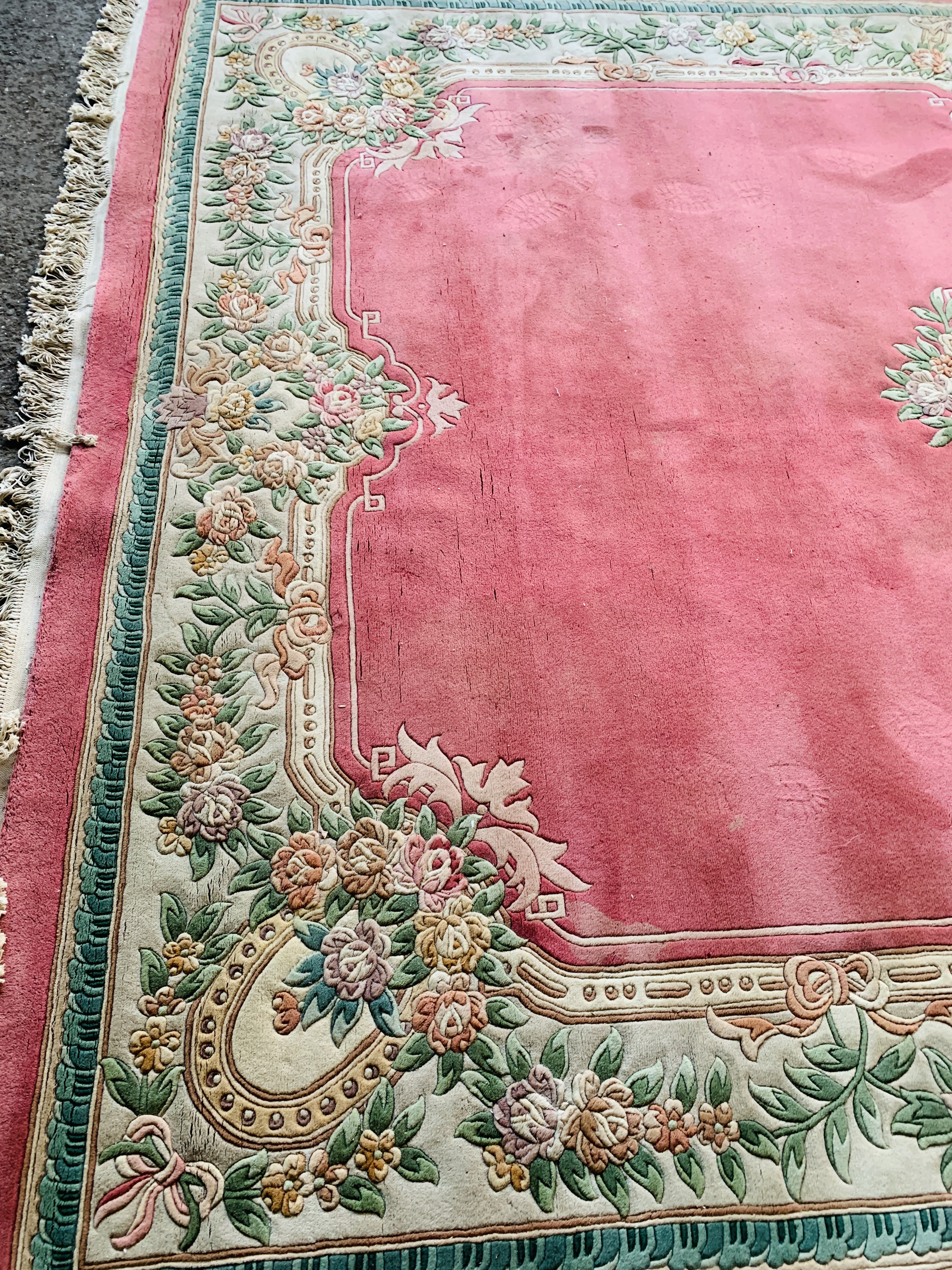 Large Chinese style pink ground carpet - Image 3 of 4