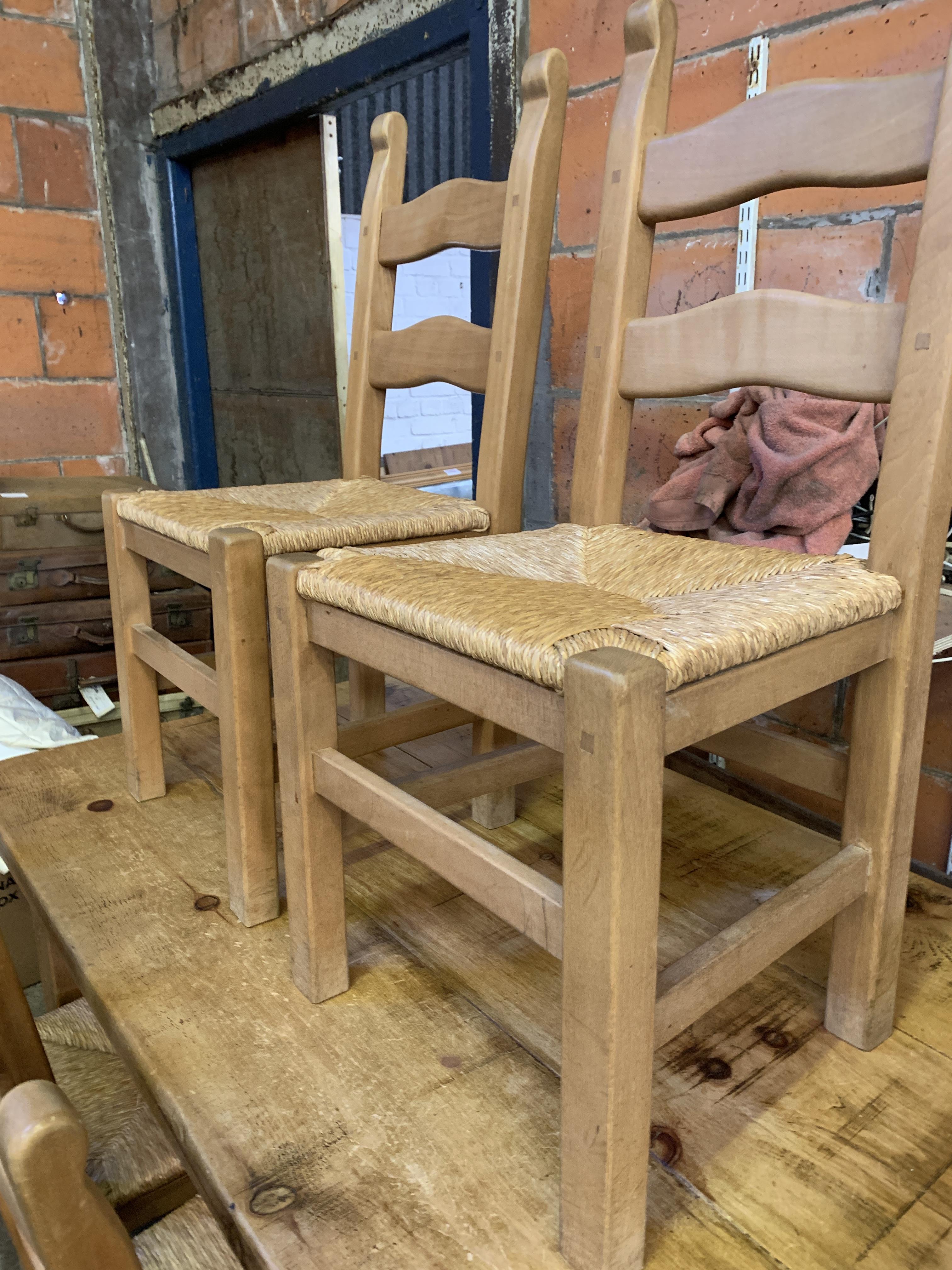 Pine table with 4 beech chairs - Image 5 of 6