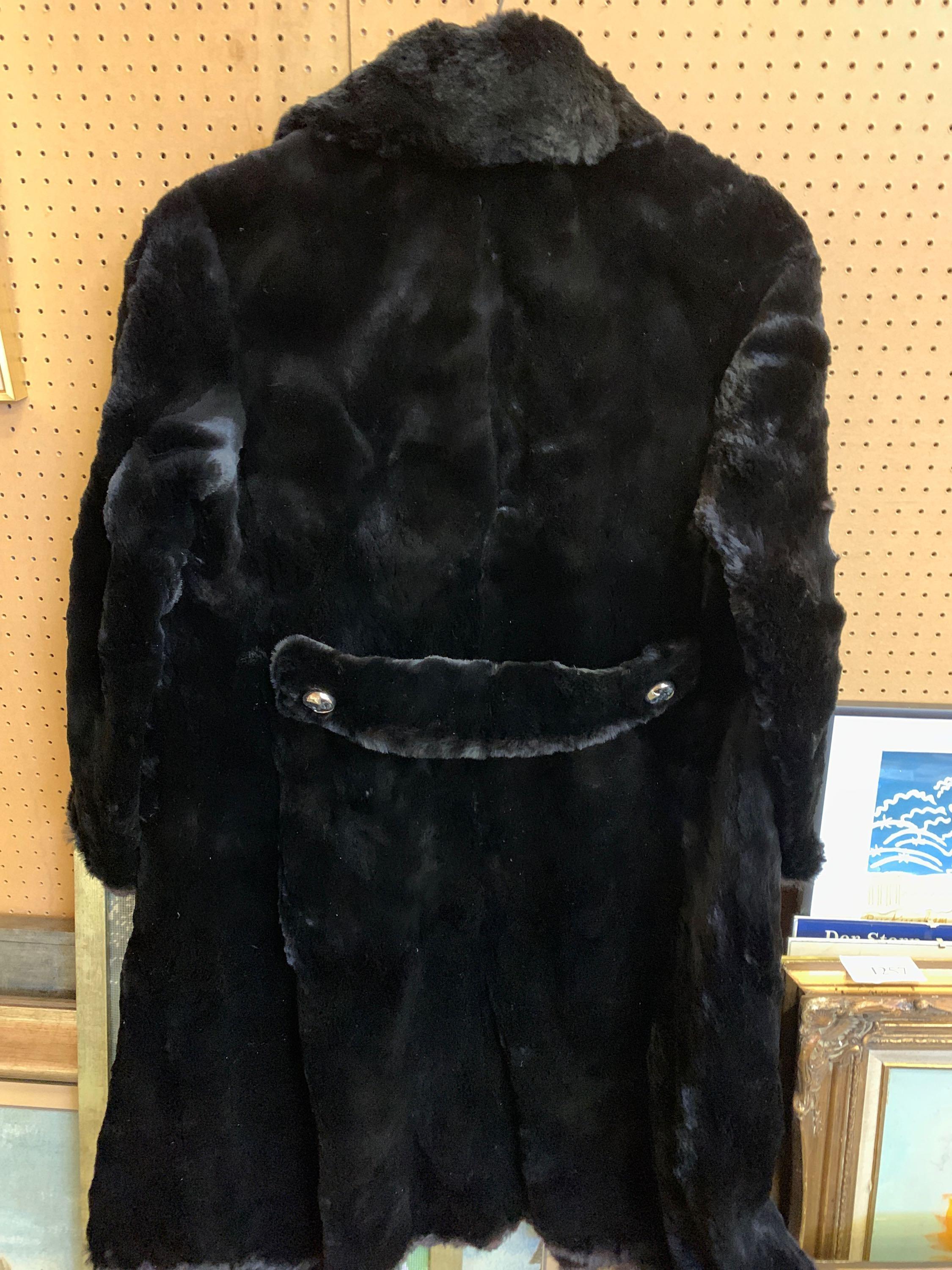 Black sheared mink three quarter length coat - Image 2 of 3