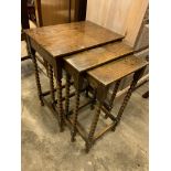 Nest of 3 oak tables