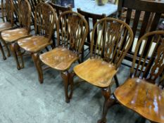 Set of 6 Windsor style dining chairs