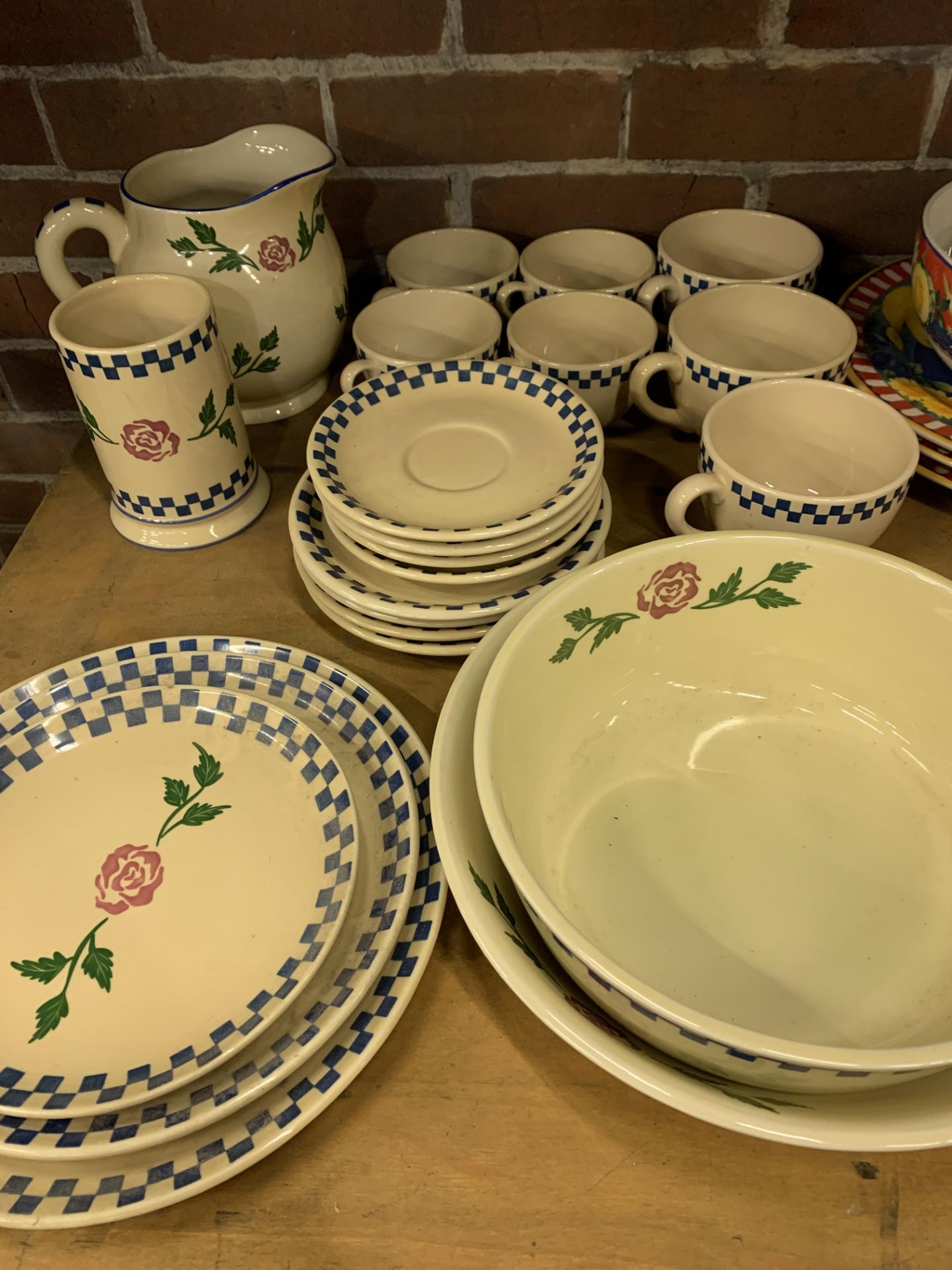 Quantity of Portuguese tableware and other assorted tableware