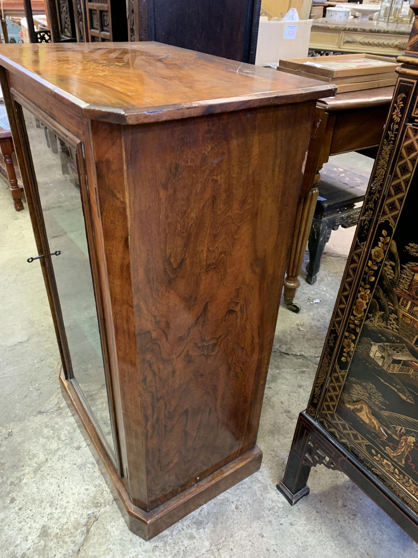 Inlaid walnut and mahogany glass fronted cabinet - Image 5 of 6