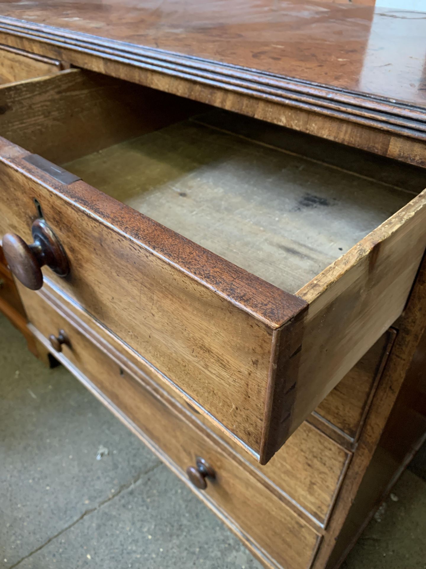 Victorian mahogany chest of 2 over 3 drawers - Image 4 of 4