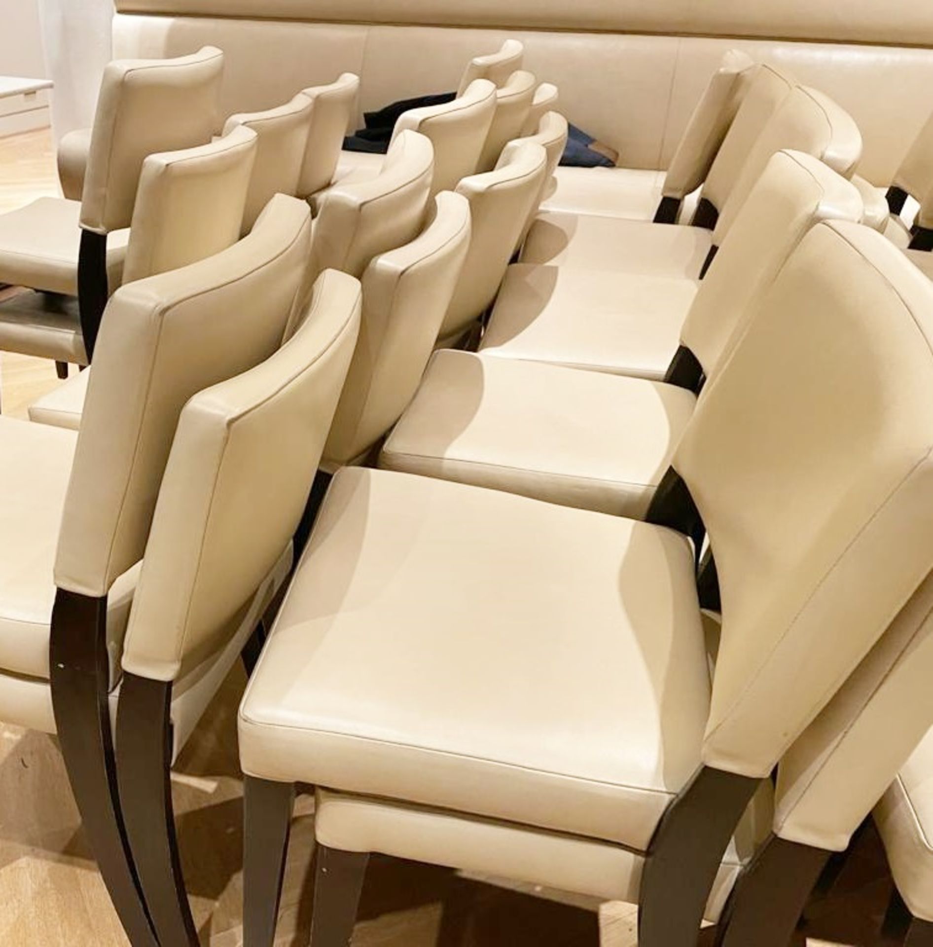 22 x Cream Leather Upholstered Restaurant Dining Chairs With Sturdy Wooden Frames - Ref: CAM527/A - Image 4 of 10
