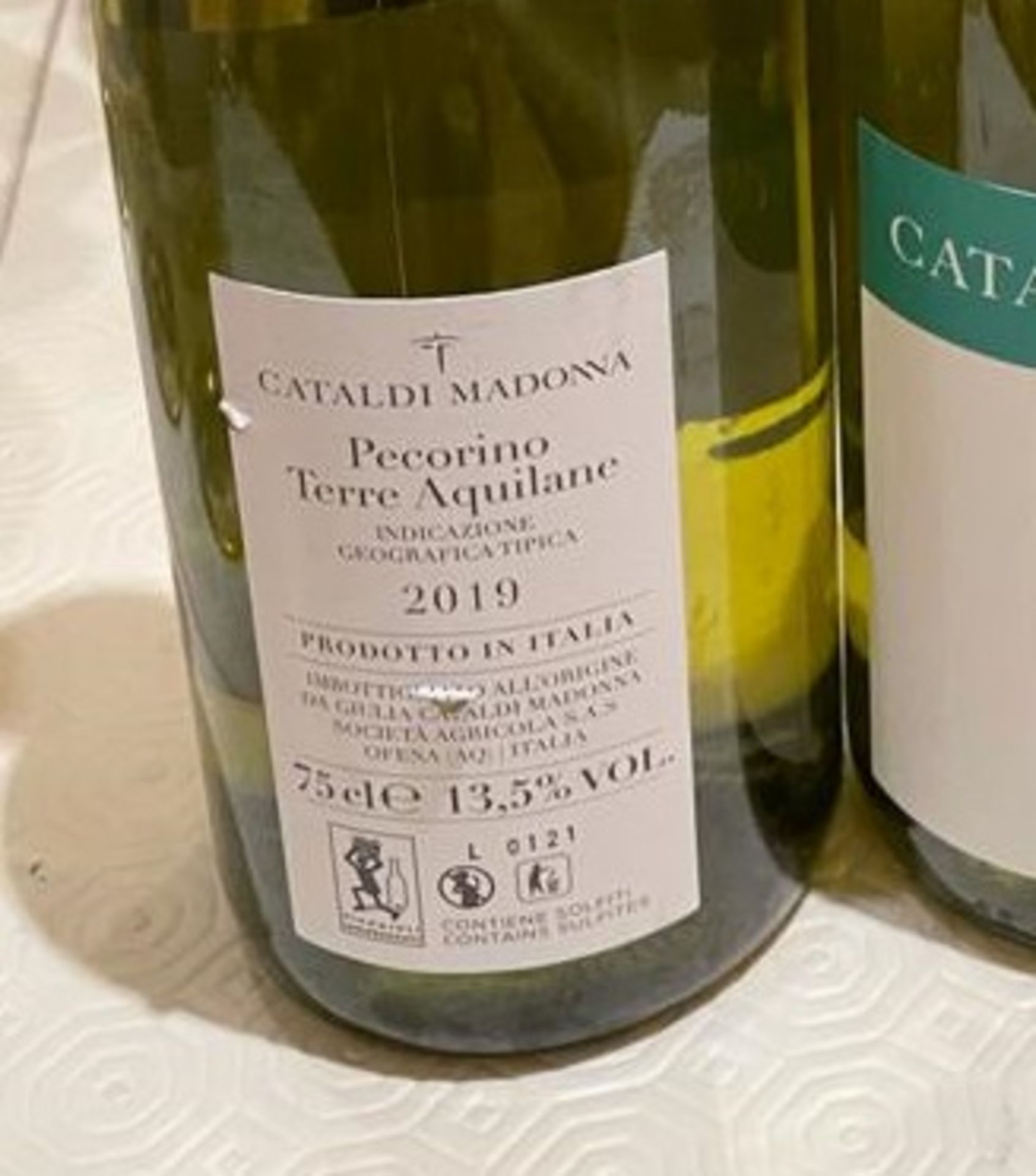 3 x Bottles Of CATALDI MADONNA PECORINO - 2019 - 75cl - New/Unopened Restaurant Stock - Ref: CAM555 - Image 2 of 2