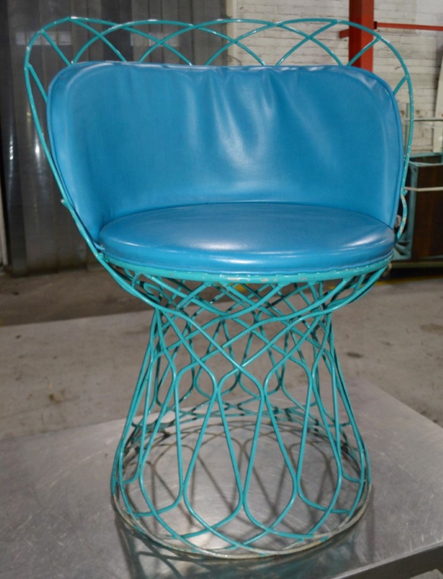 2 x Commercial Outdoor Wire Bistro Chairs With Padded Seats In Blue - Dimensions: H80 x W62 x D45cm - Image 2 of 7