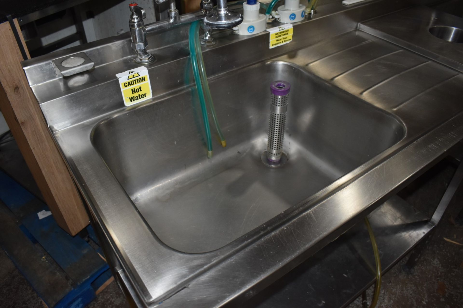 1 x Commercial Kitchen Wash Station With Two Large Sink Bowls, Mixer Taps, Spray Wash Guns, Drainer, - Image 7 of 22