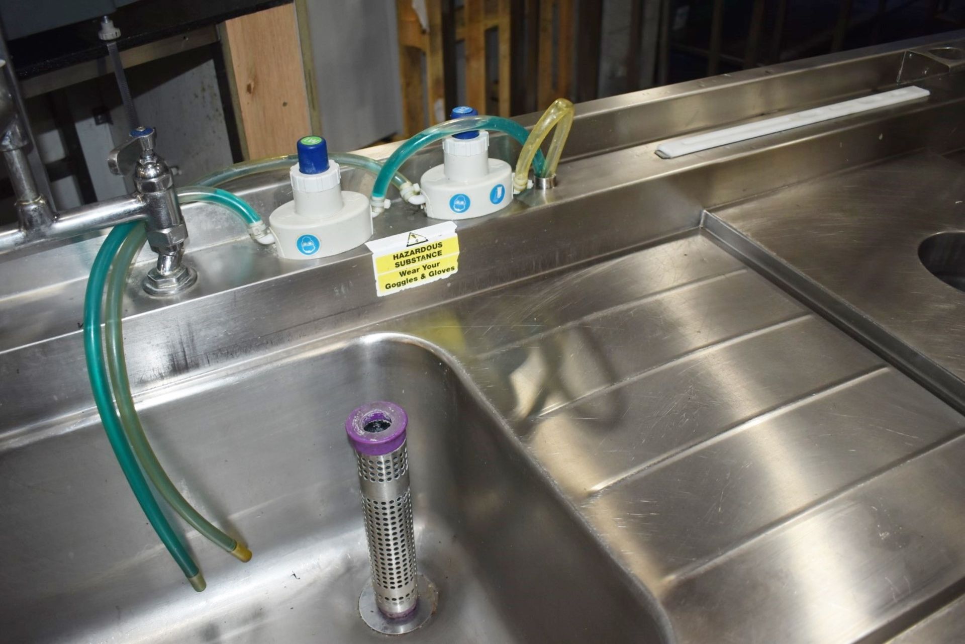 1 x Commercial Kitchen Wash Station With Two Large Sink Bowls, Mixer Taps, Spray Wash Guns, Drainer, - Image 6 of 22