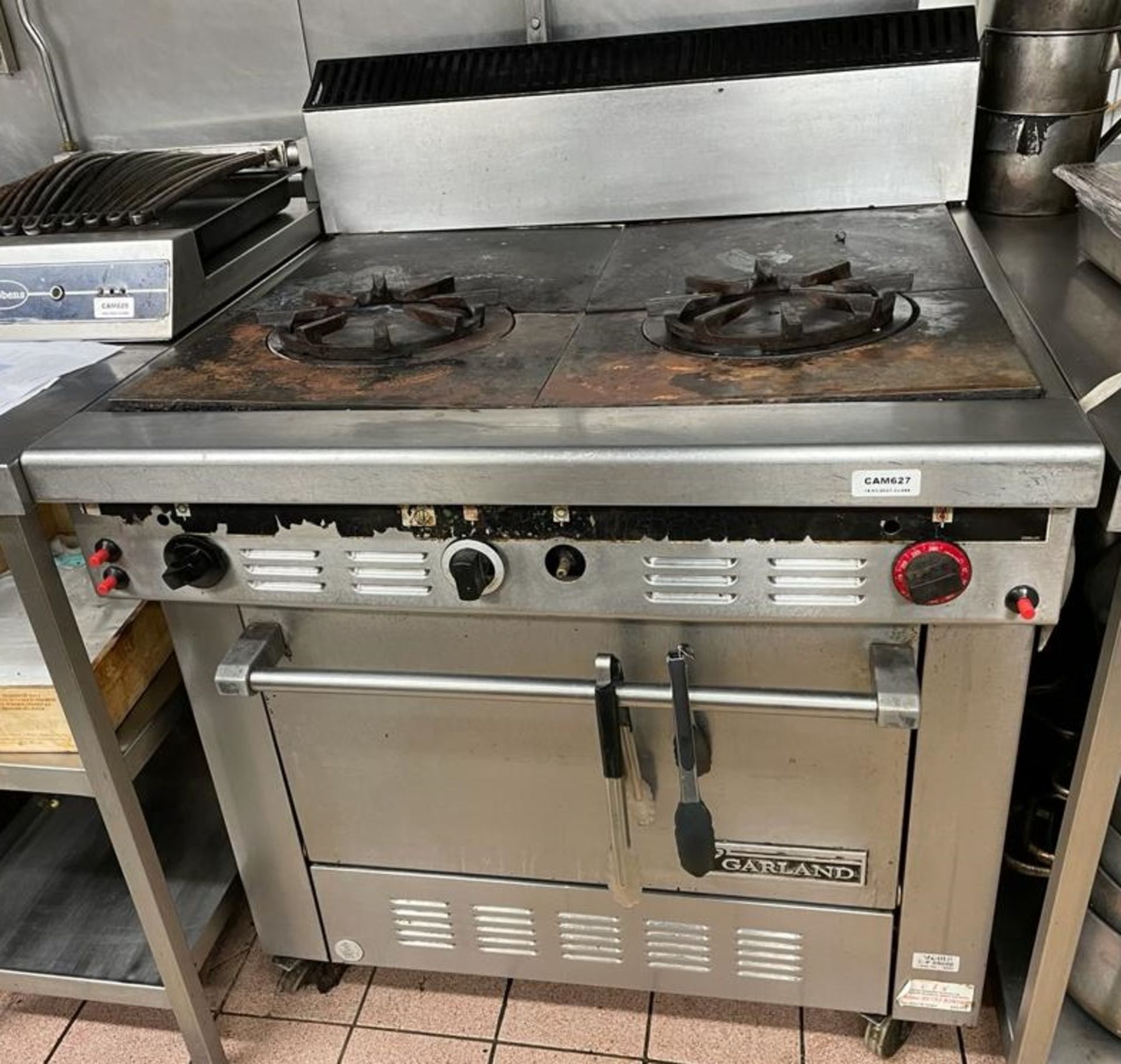 1 x GARLAND Commercial Gas Oven With Double Griddle Hob - Ref: CAM627 - CL612 - Location: London - Image 7 of 7