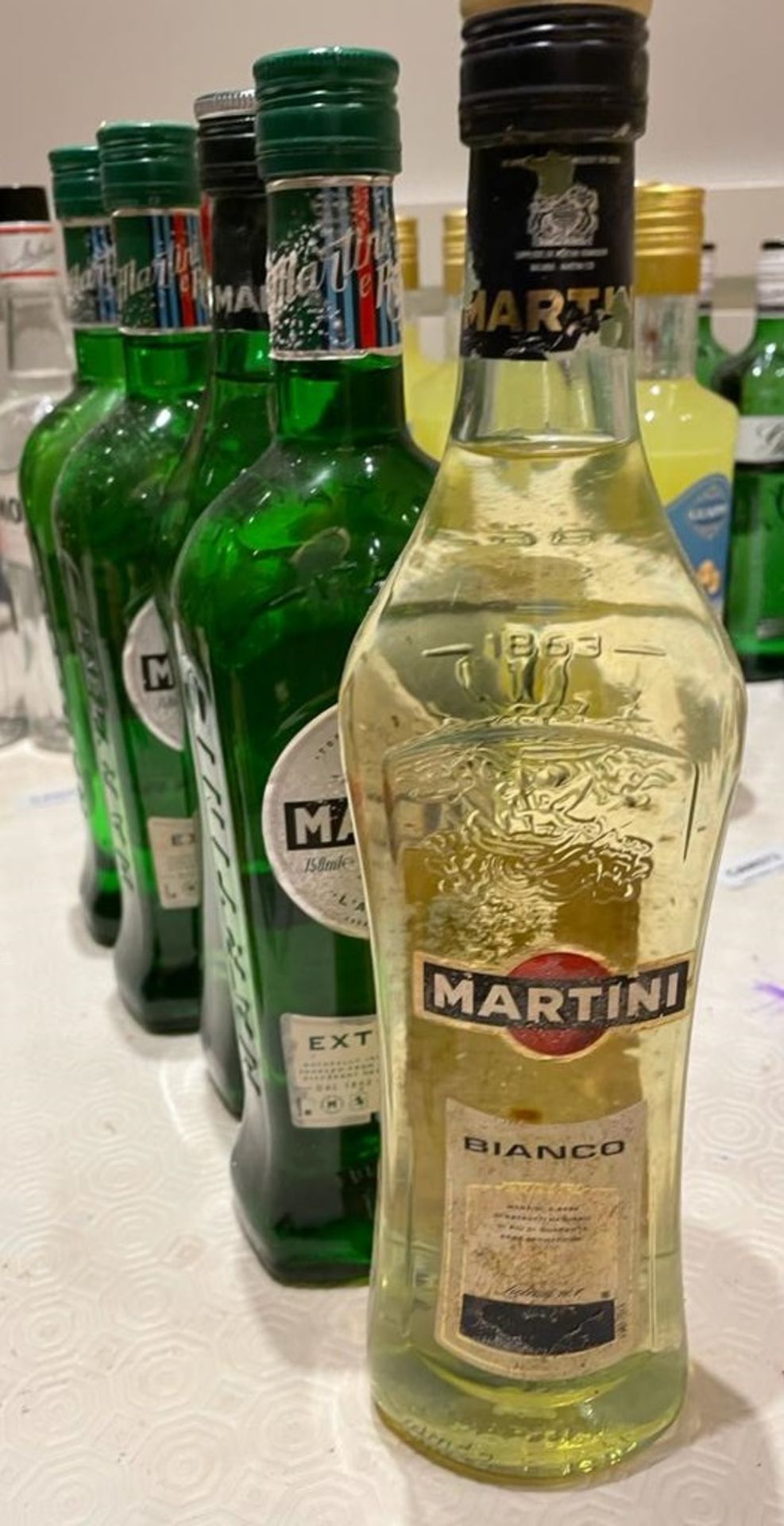 5 x Bottles Of MARTINI - Lot Includes 4 x Extra Dry + 1 x Bianco - New/Unopened Restaurant Stock -