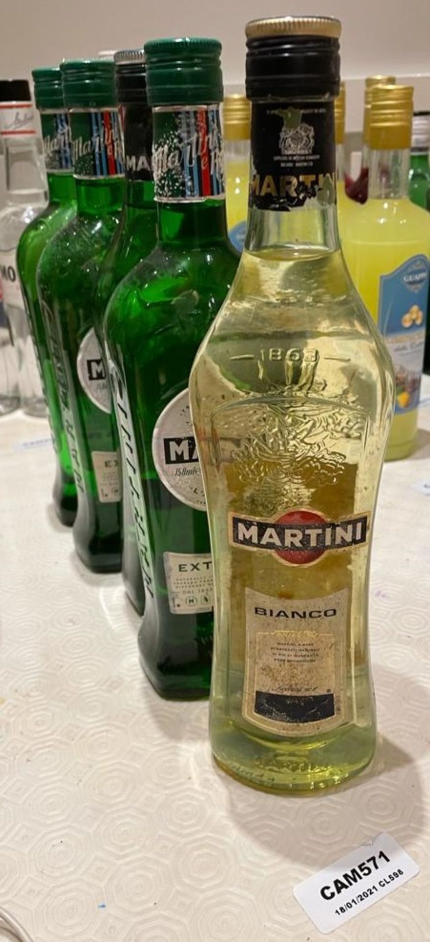 5 x Bottles Of MARTINI - Lot Includes 4 x Extra Dry + 1 x Bianco - New/Unopened Restaurant Stock - - Image 3 of 3