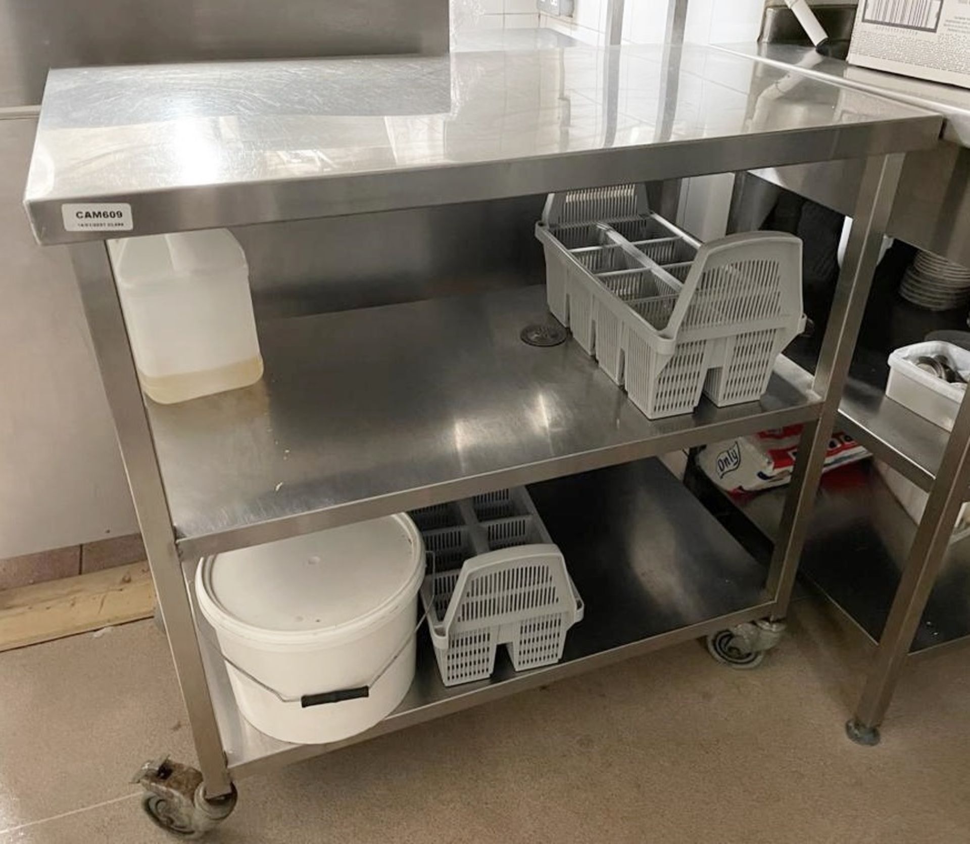 1 x Stainless Steel Commercial Kitchen Prep Table On Castors - Dimensions: 95 x 54 x h93cm - Ref: