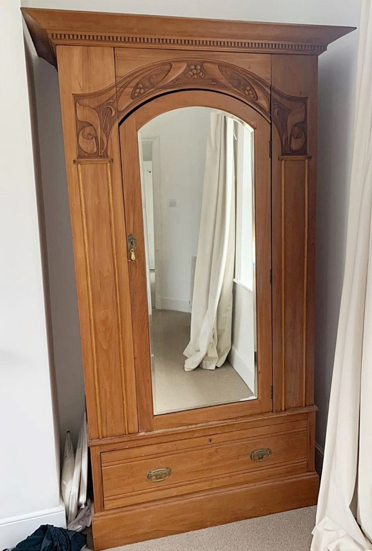 1 x Solid Wood 1-Door, 1-Drawer Wardrobe With Art Nouveau Style Carving On The Front - Dimensions: