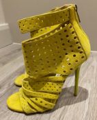 1 x Pair Of Genuine Jimmy Choo High Heel Shoes In Yellow - Size: 36 - Preowned in Very Good Conditio