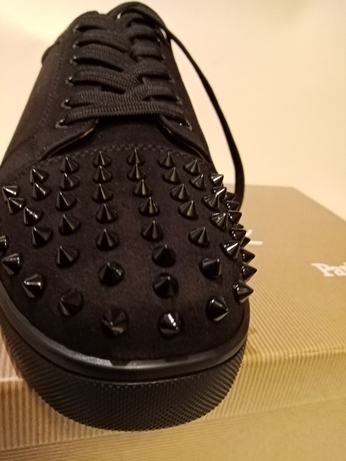 Christian Louboutin Low Black Suade Spike Designer Trainers - Size 9-9.5 - NO VAT ON THE HAMMER - - Image 3 of 6