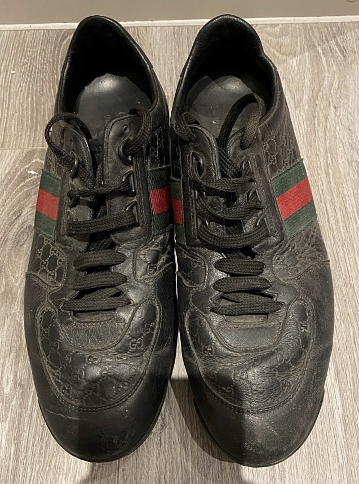 1 x Pair Of Genuine Gucci Mens Trainers In Black - Size: UK 8.5 - Preowned in Worn Condition - Ref - Image 2 of 4