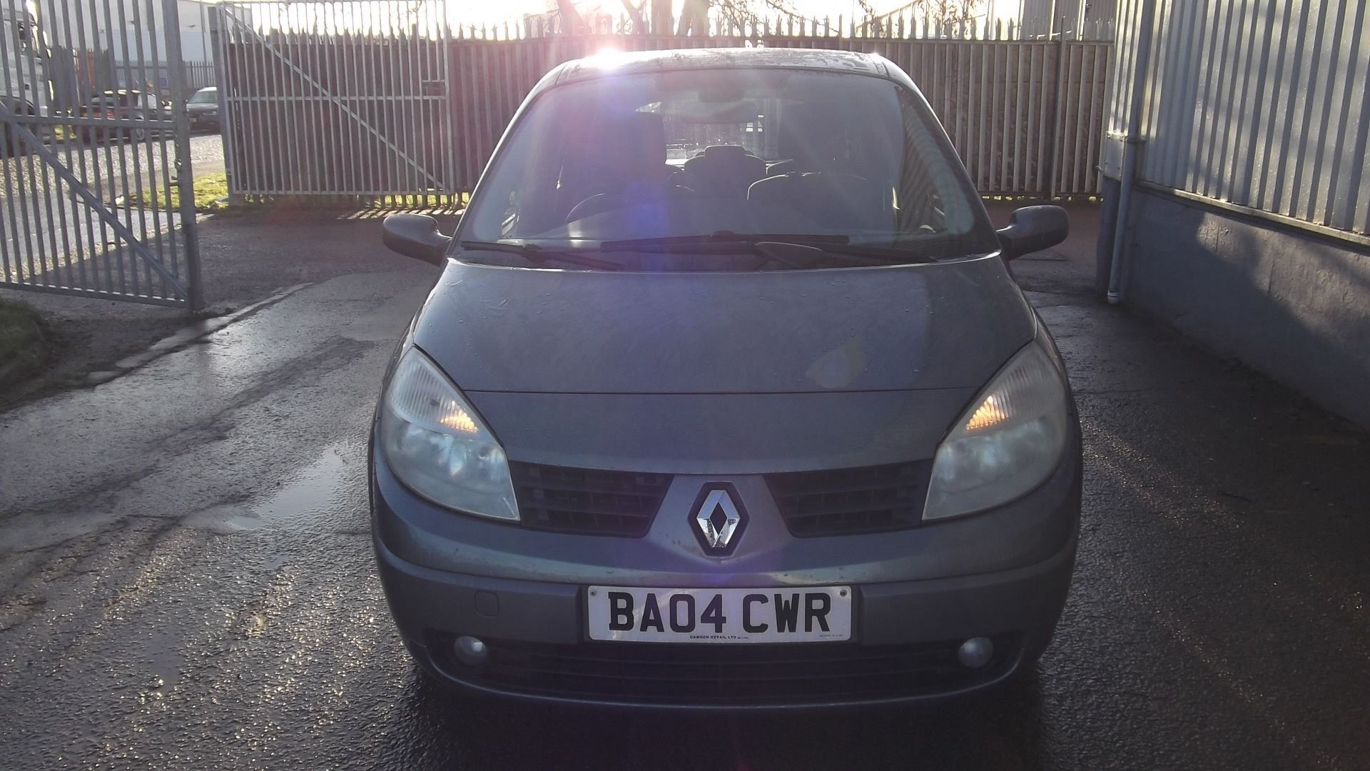 2004 Renault Scenic 1.5 dCi Dynamique MPV 5dr - CL505 - NO VAT ON THE HAMMER - Location: Corby, - Image 3 of 13