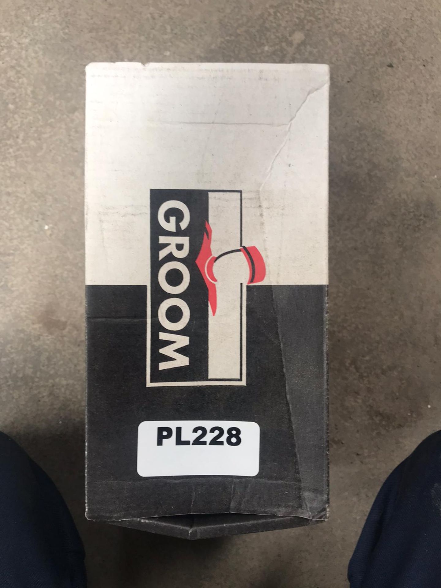 2 x Groom Floor Pivot and Door Closer - New Stock - Location: Peterlee, SR8 - - Image 2 of 4