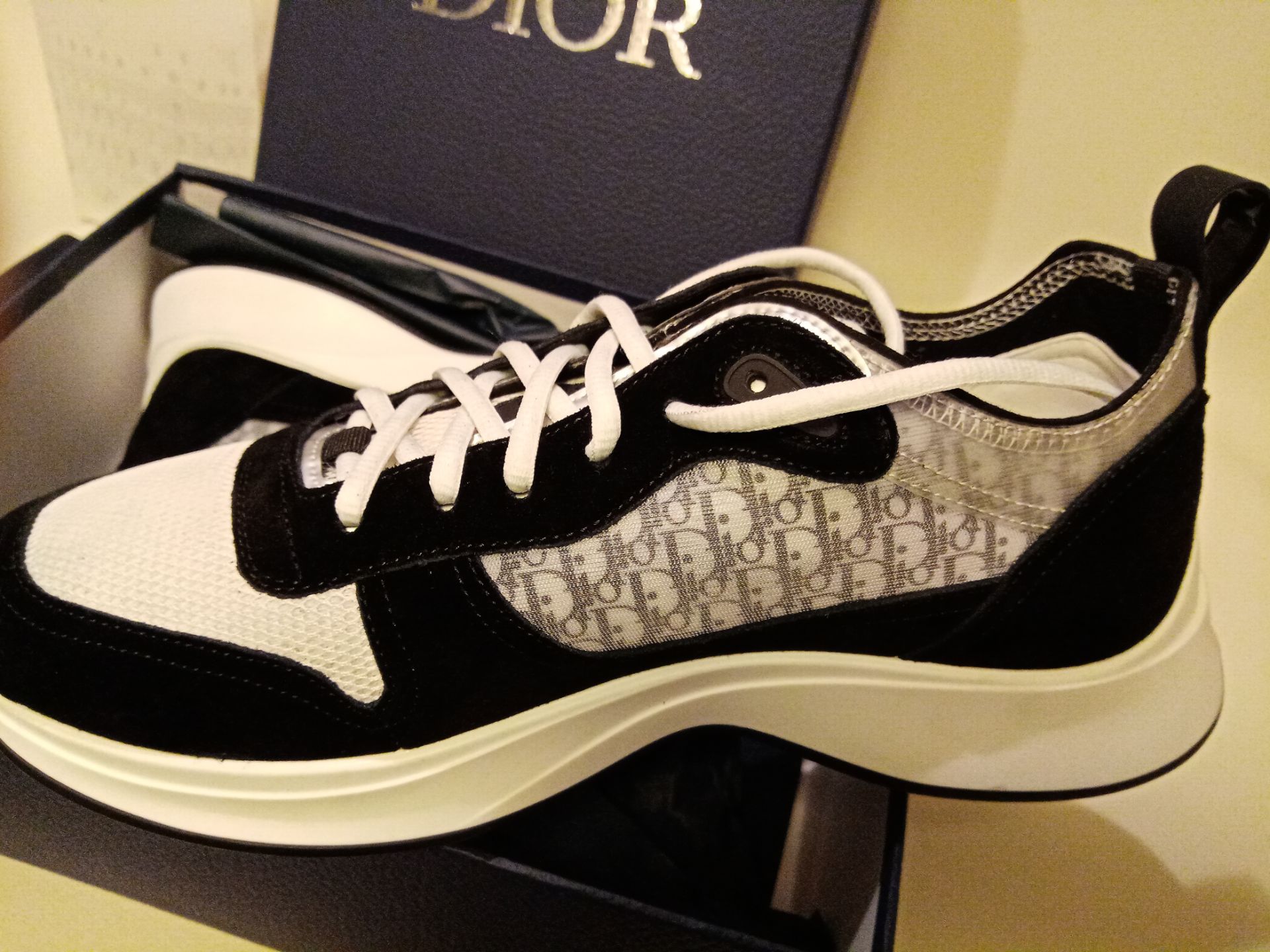 DIOR B25 RUNNING SNEAKERS - BRAND NEW - Size 9-9.5 - NO VAT ON THE HAMMER - CL607 - Location: - Image 2 of 4