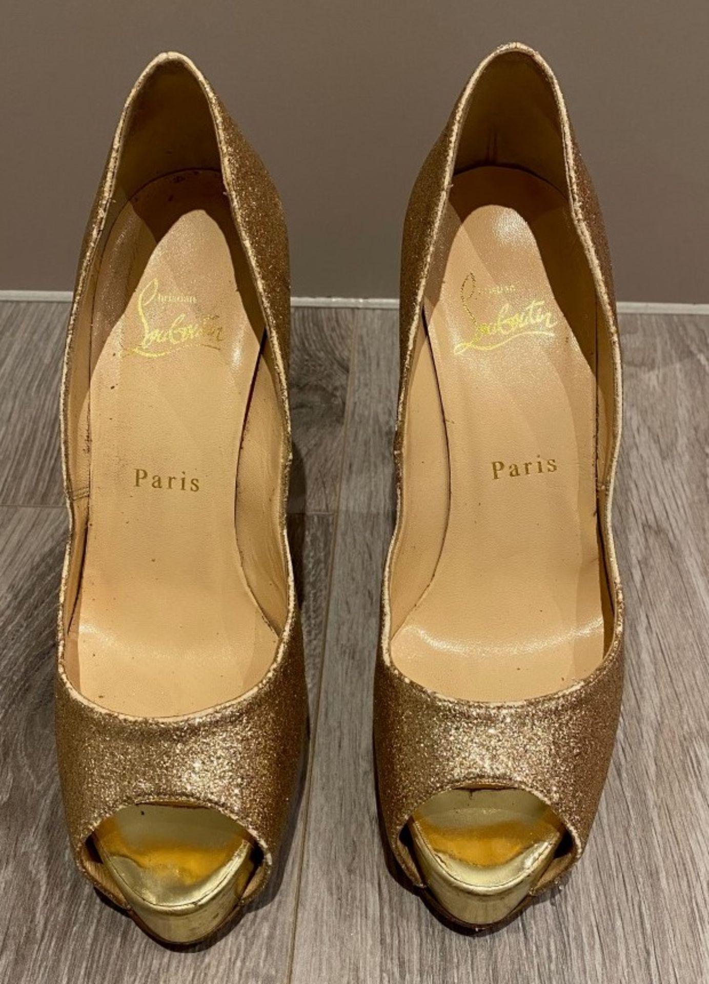 1 x Pair Of Genuine Christain Louboutin High Heel Shoes In Gold - Size: 36.5 - Preowned in Worn - Image 3 of 4
