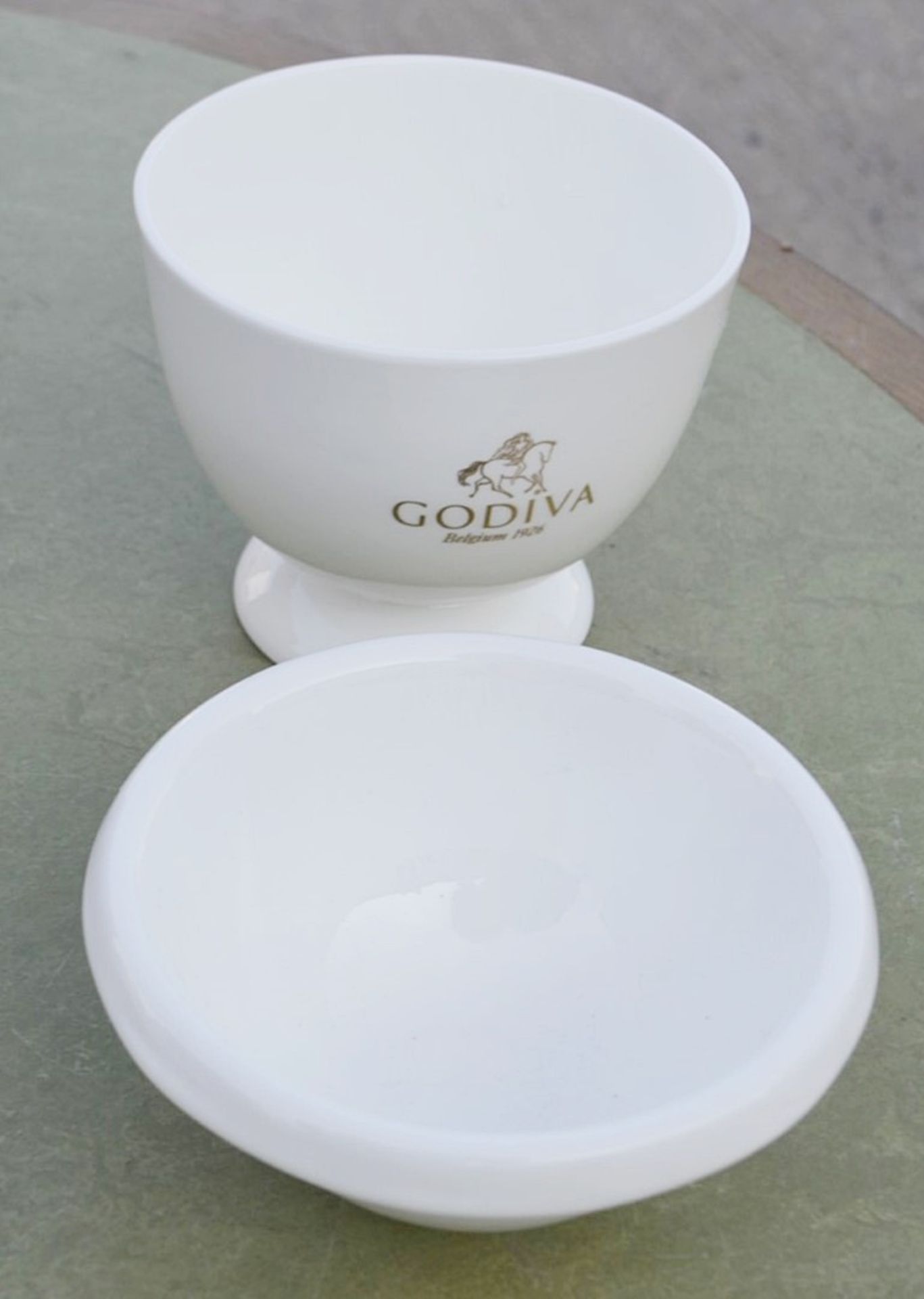 10 x GODIVA Branded Bone China Chocolate Fondu Sets - Recently Removed From An Iconic Tea Room - Image 4 of 5