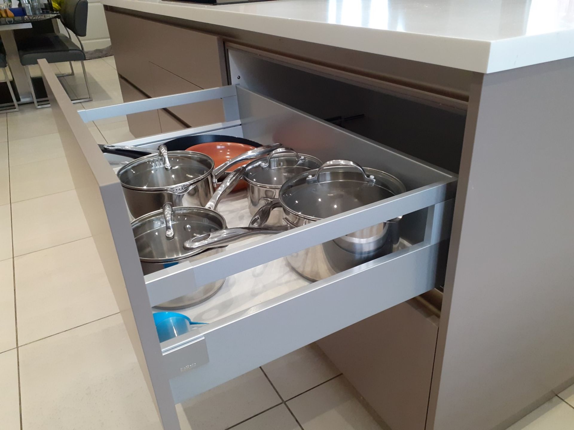 1 x SieMatic Handleless Fitted Kitchen With Intergrated NEFF Appliances, Corian Worktops And Island - Image 50 of 92