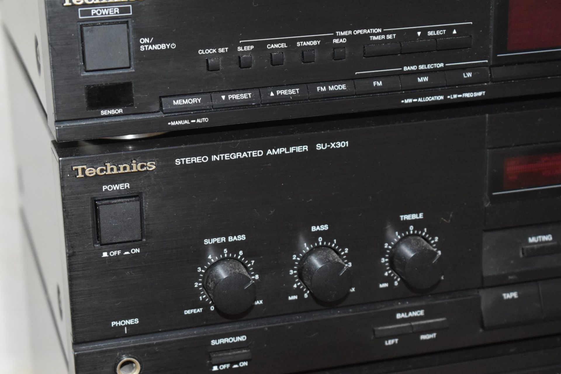 1 x Technics Separates Stereo System - Includes LW/MW/FM Tuner, Integrated Amplifier, Double - Image 6 of 9
