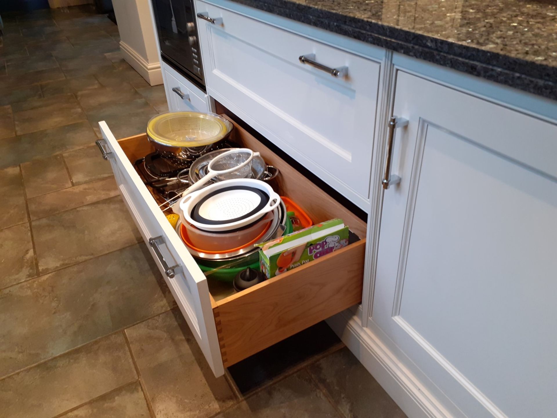 1 x Bespoke Solid Wood Painted Kitchen Beautifully Appointed With Granite Worktops, Central Island - Image 32 of 75