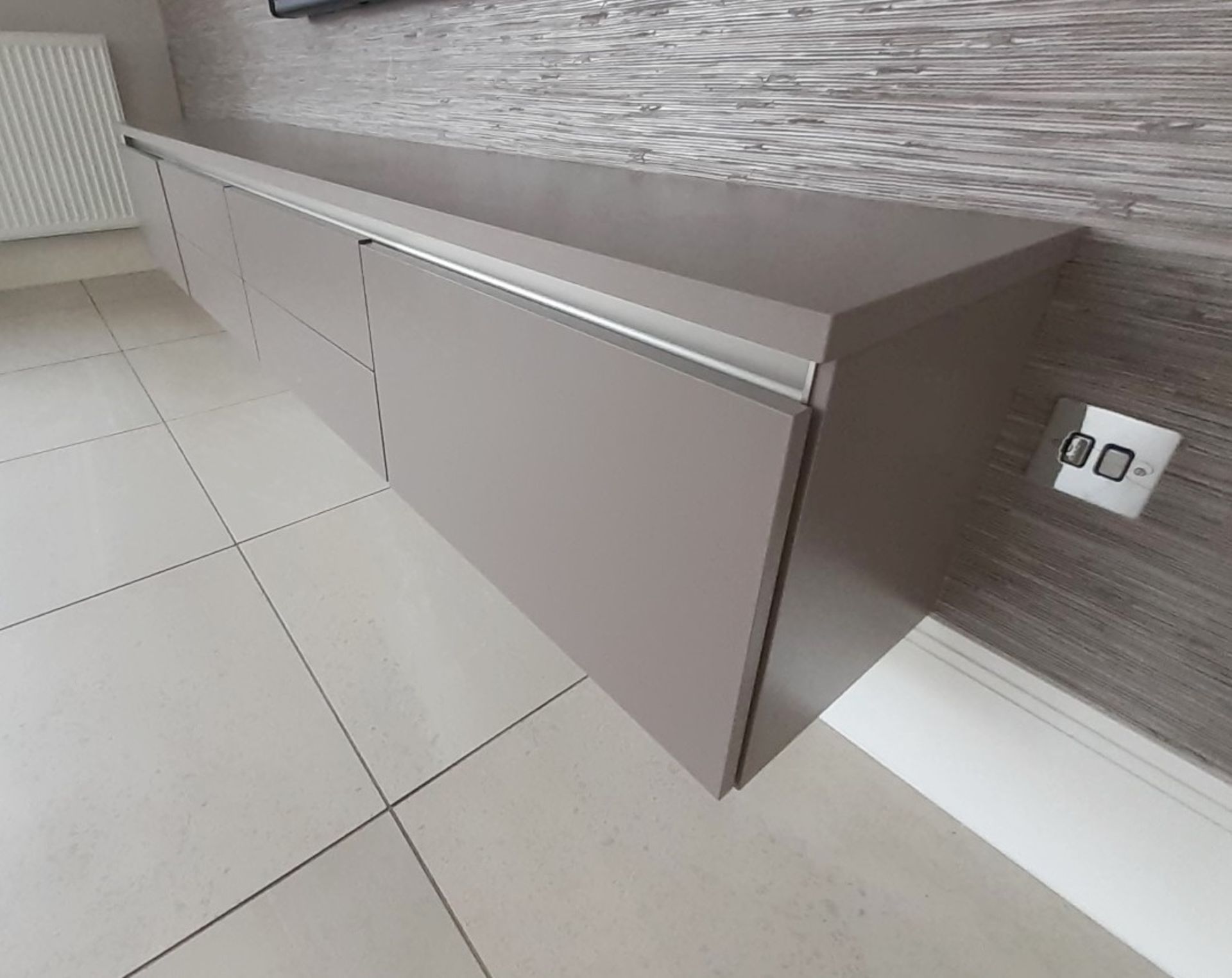 1 x SieMatic Handleless Fitted Kitchen With Intergrated NEFF Appliances, Corian Worktops And Island - Image 80 of 92