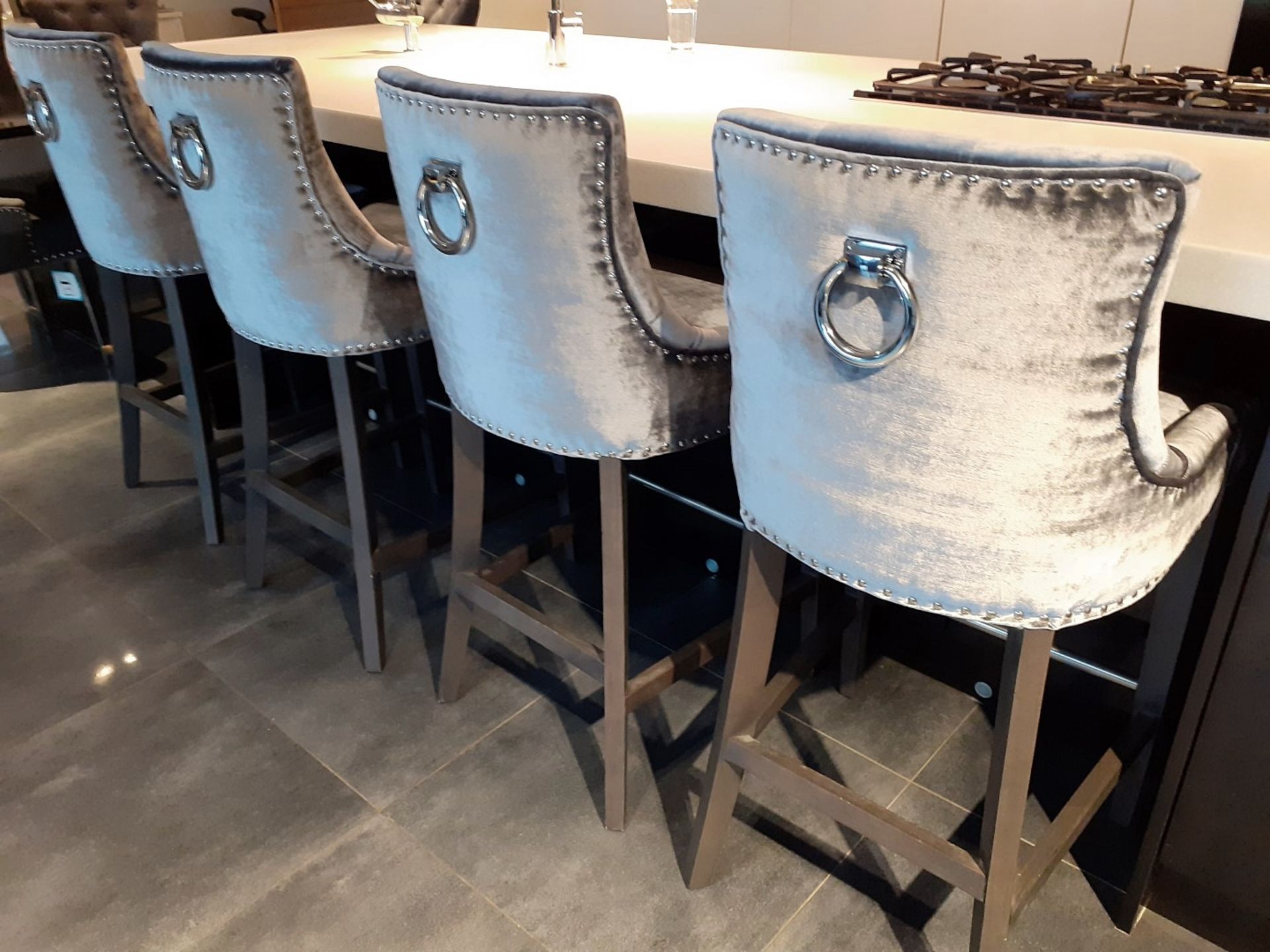4 x Button Back Barstools Upholstered In A Rich Silver Grey Velvet Fabric - NO VAT ON THE HAMMER - Image 3 of 10