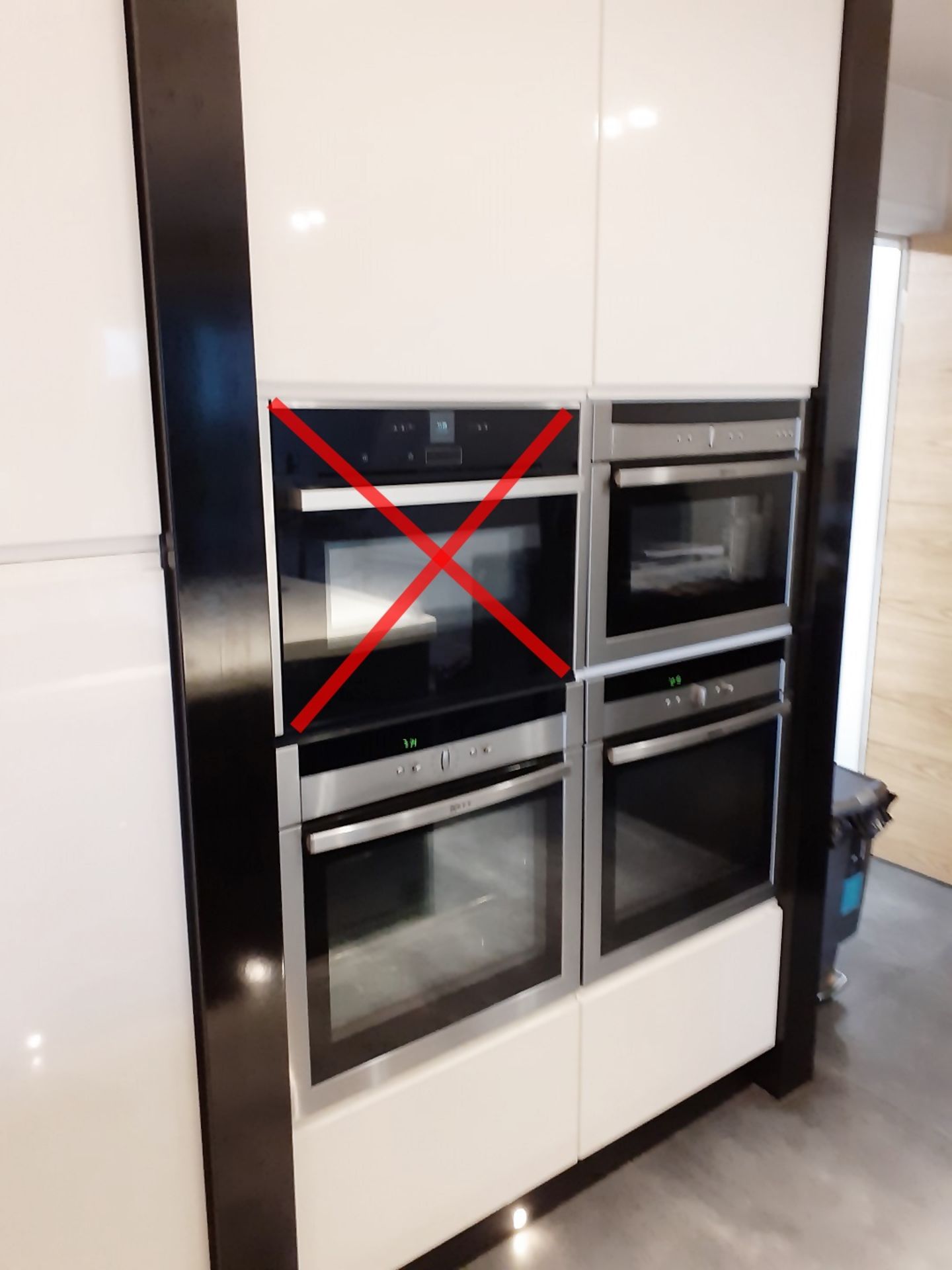 1 x Bespoke Gloss White Fitted Kitchen With NEFF Appliances & Granite Topped Breakfast Area - NO VAT - Image 43 of 87