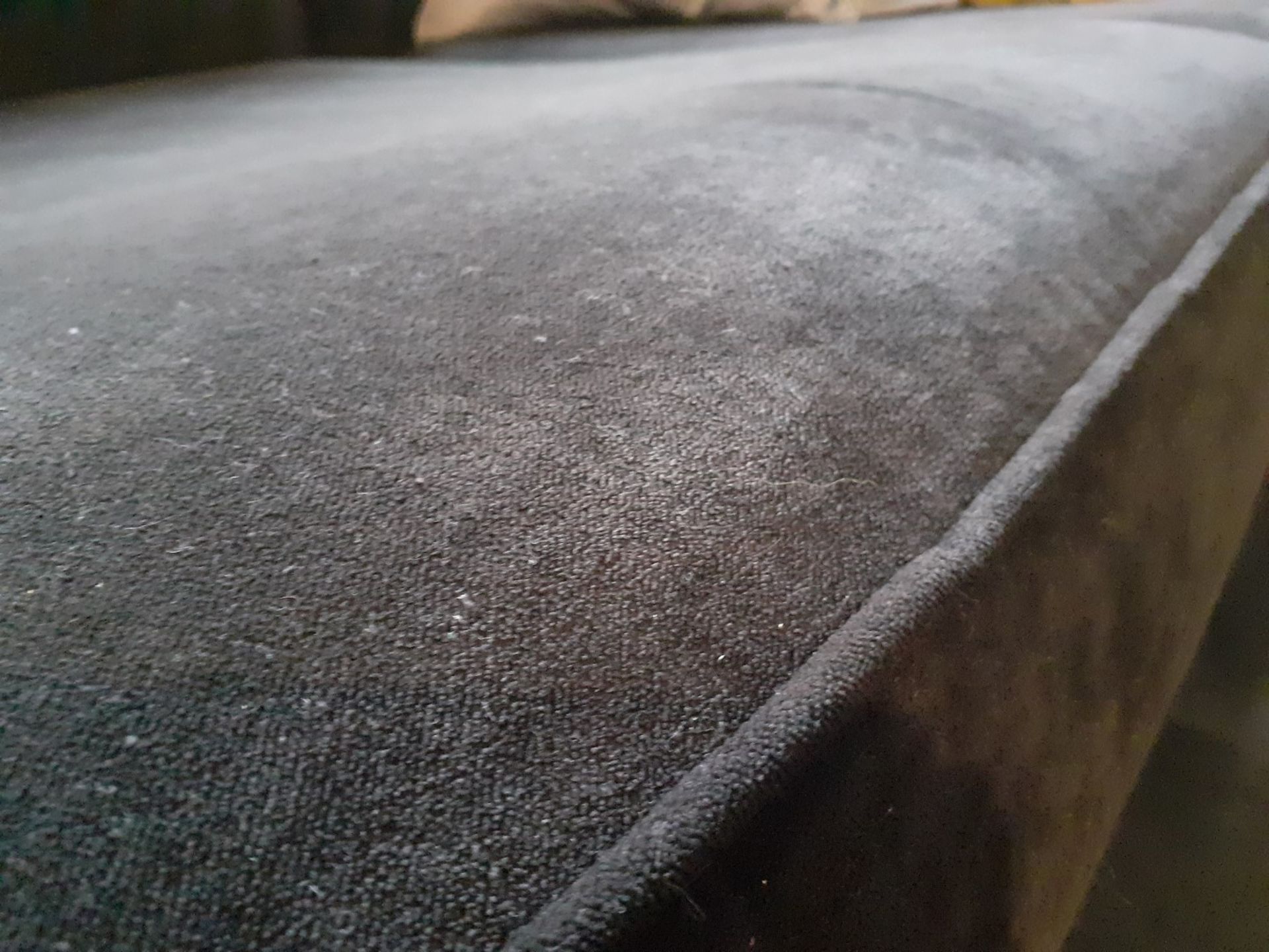 1 x 2.4 Metre Long 3-Seater Sofa Upholstered In A Rich Dark Grey Velvet Fabric - NO VAT ON HAMMER - Image 4 of 5