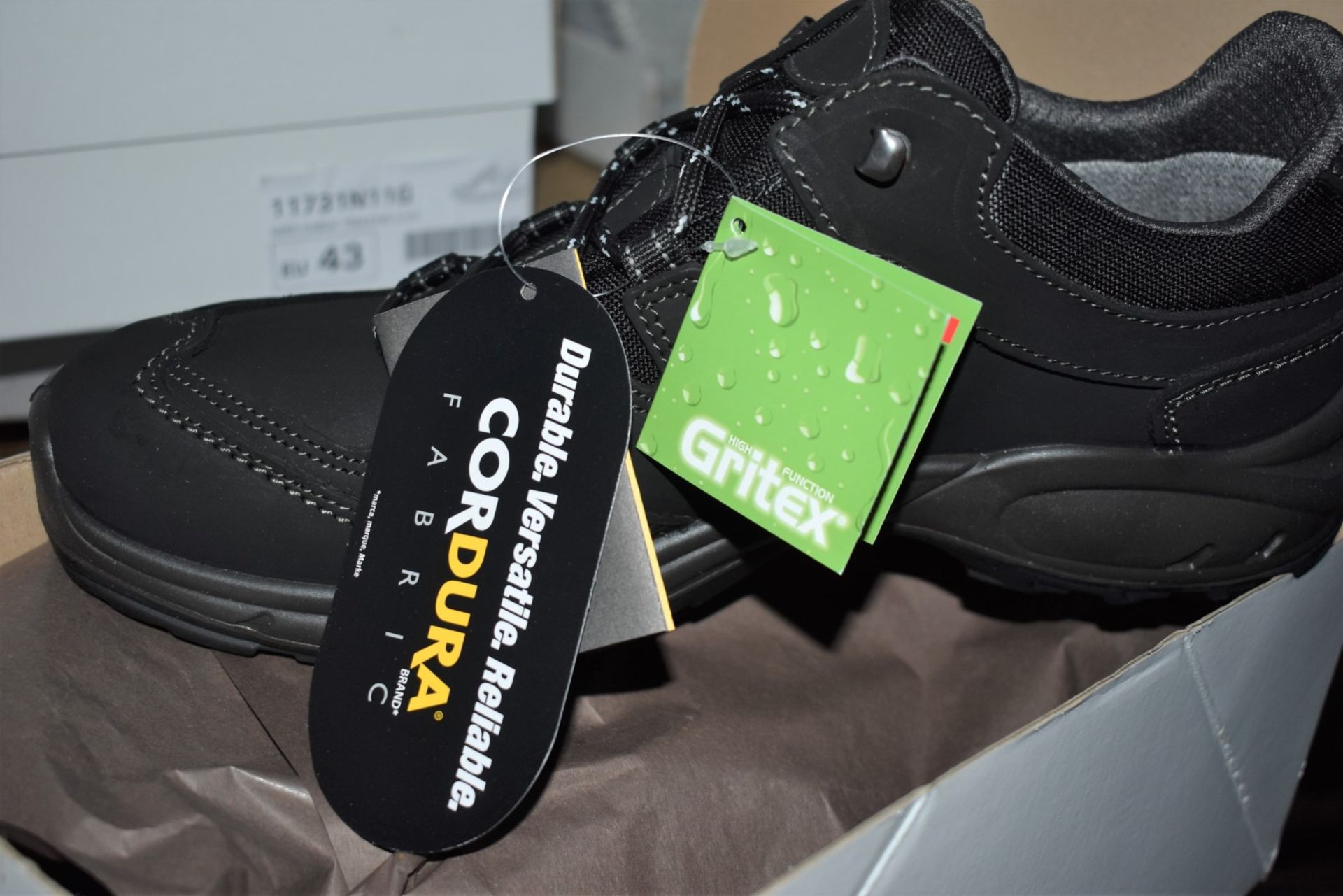 1 x Pair of Mens VIBRAM Walking Shoes - Outdoor GriTex Trekking Shoes With Cordura Fabric - Made - Image 3 of 4
