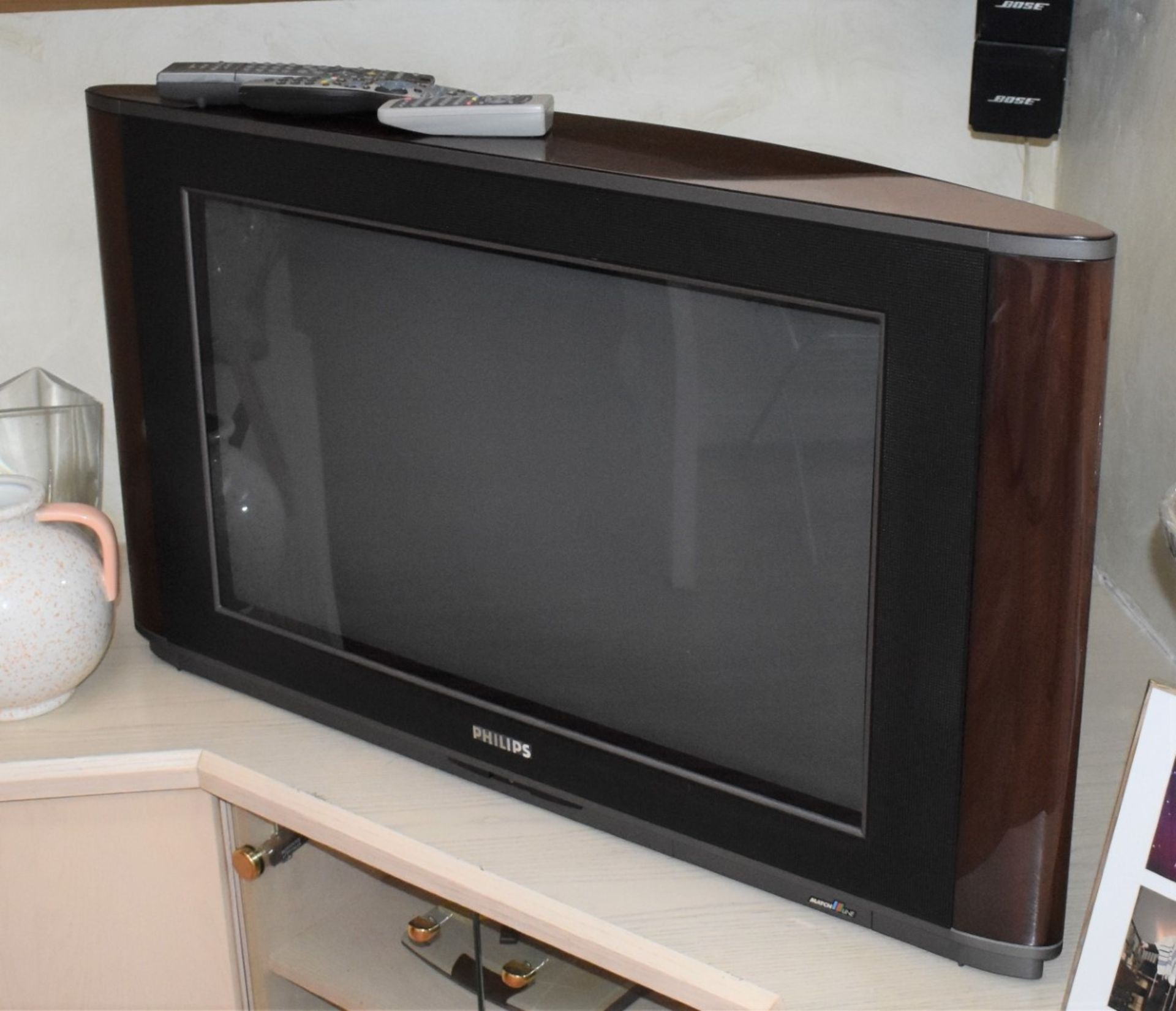 1 x Retro Philips CRT Television With Cherrywood Finish and Matching Stand - CL579 - No VAT on the - Image 3 of 4